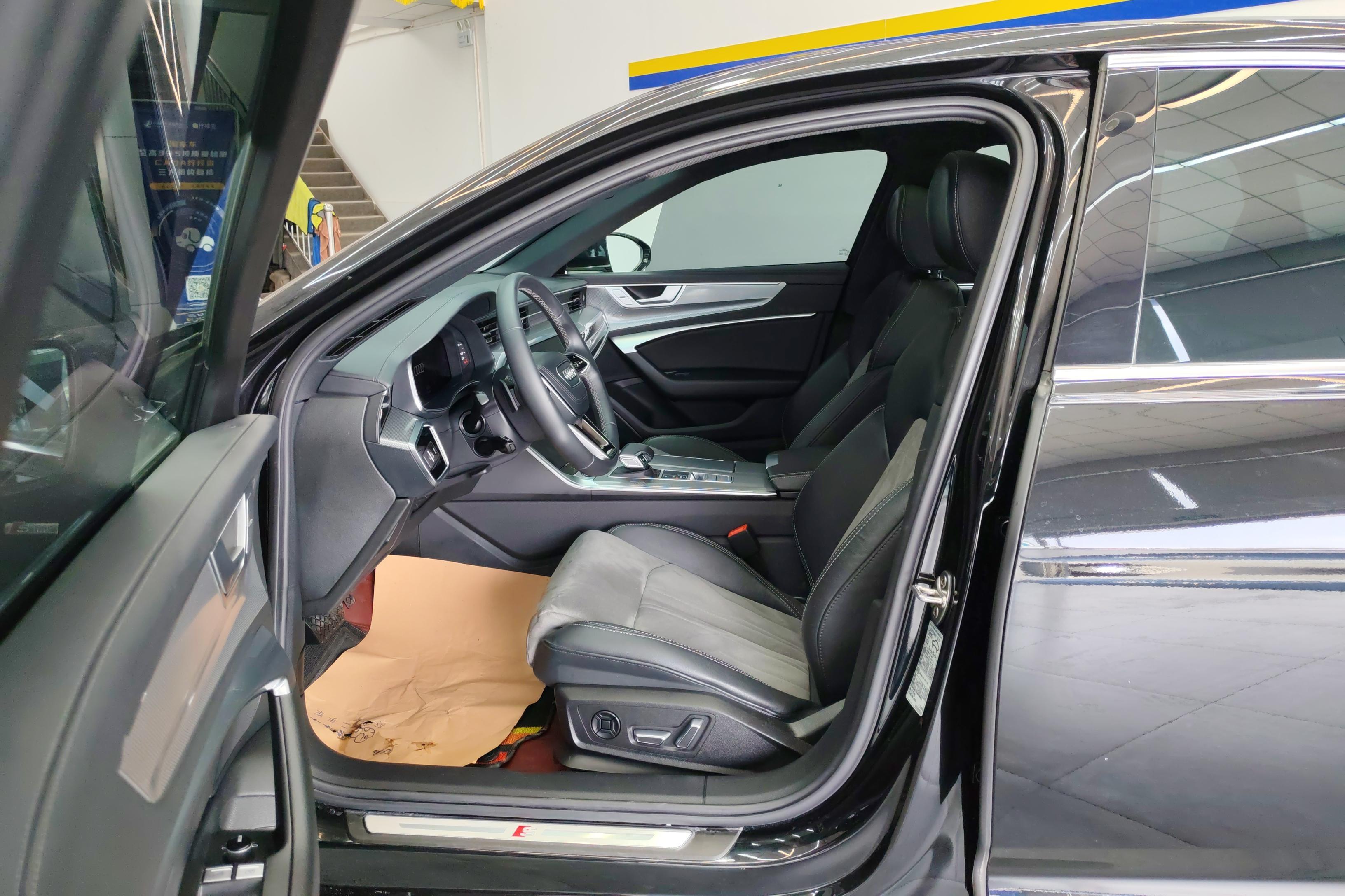 奥迪A6L 45TFSI 2023款 2.0T 自动 臻选动感型 (国Ⅵ) 