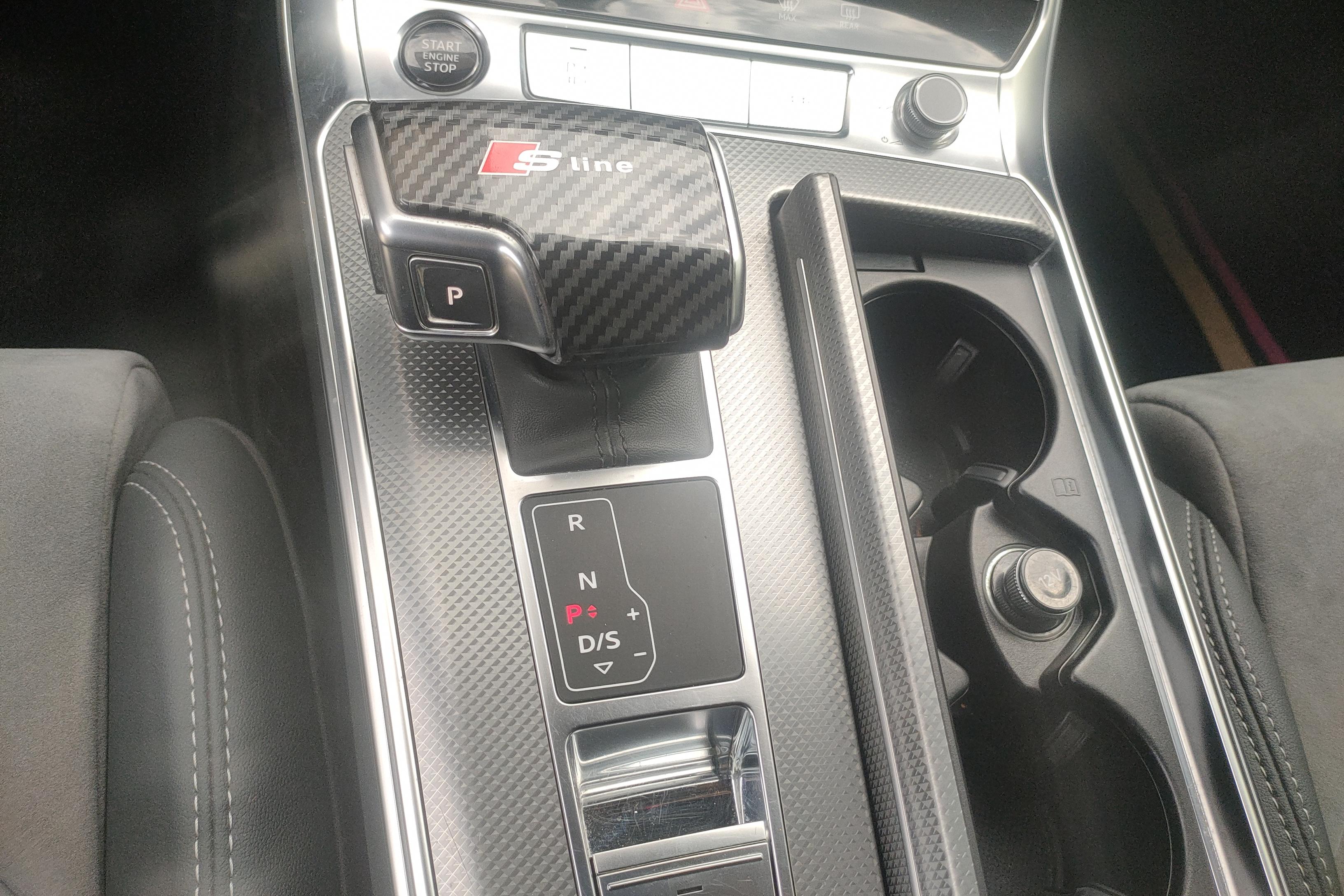 奥迪A6L 40TFSI 2023款 2.0T 自动 豪华动感型 (国Ⅵ) 