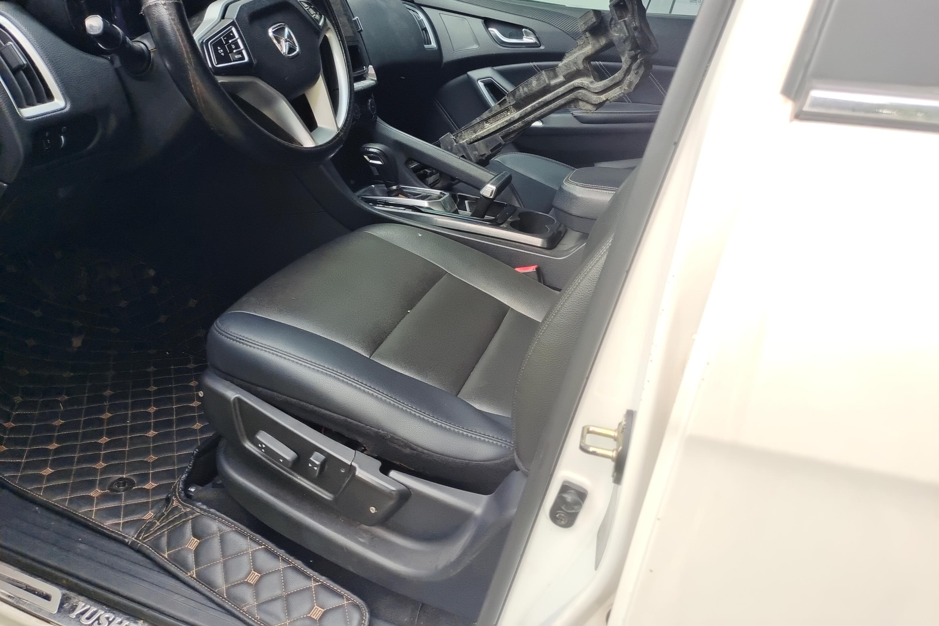 江铃驭胜 S350 2017款 2.0T 自动 后驱 豪华天窗版 (国Ⅴ) 