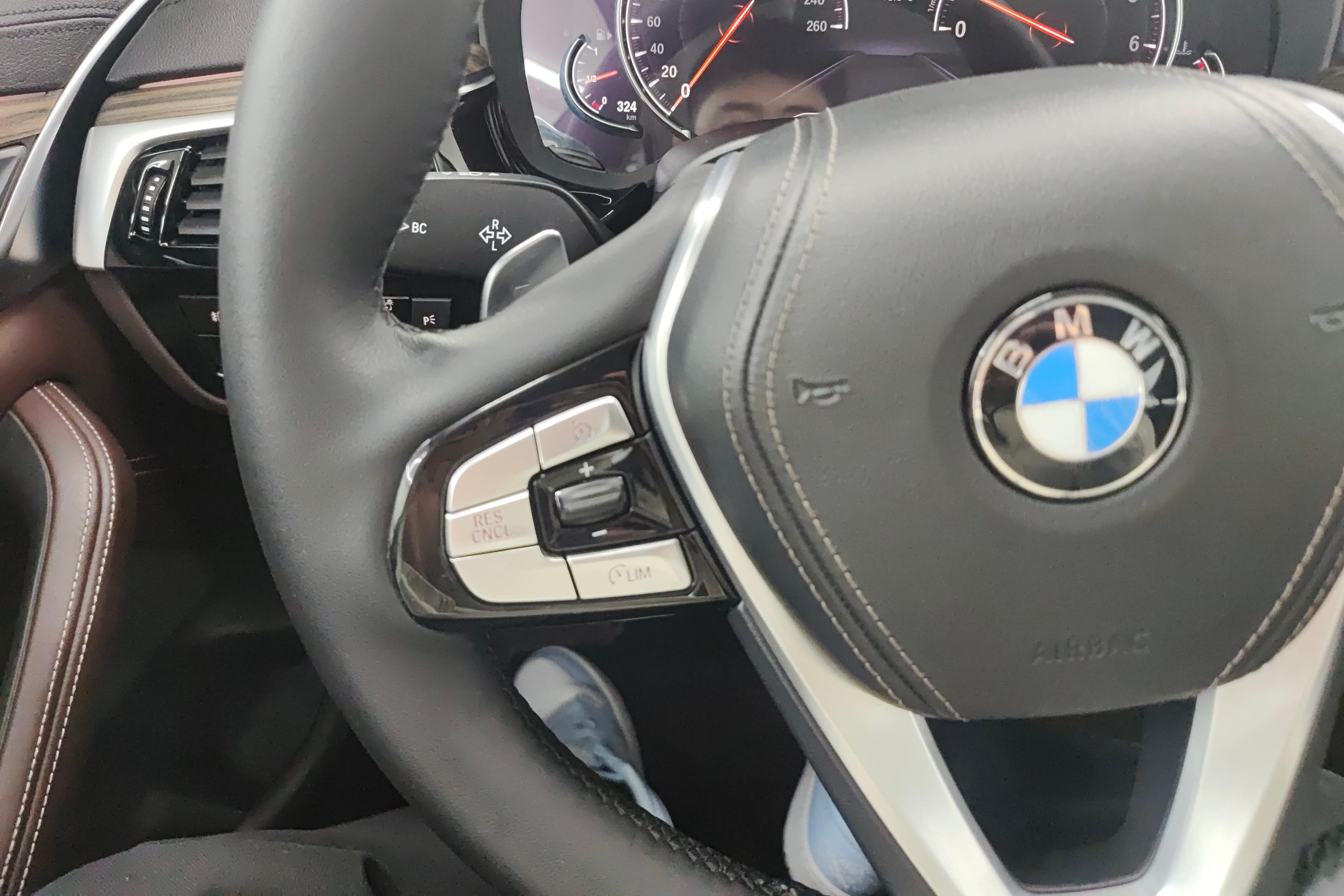 宝马5系 530Li 2018款 2.0T 自动 汽油 xDrive豪华套装改款 (国Ⅴ) 