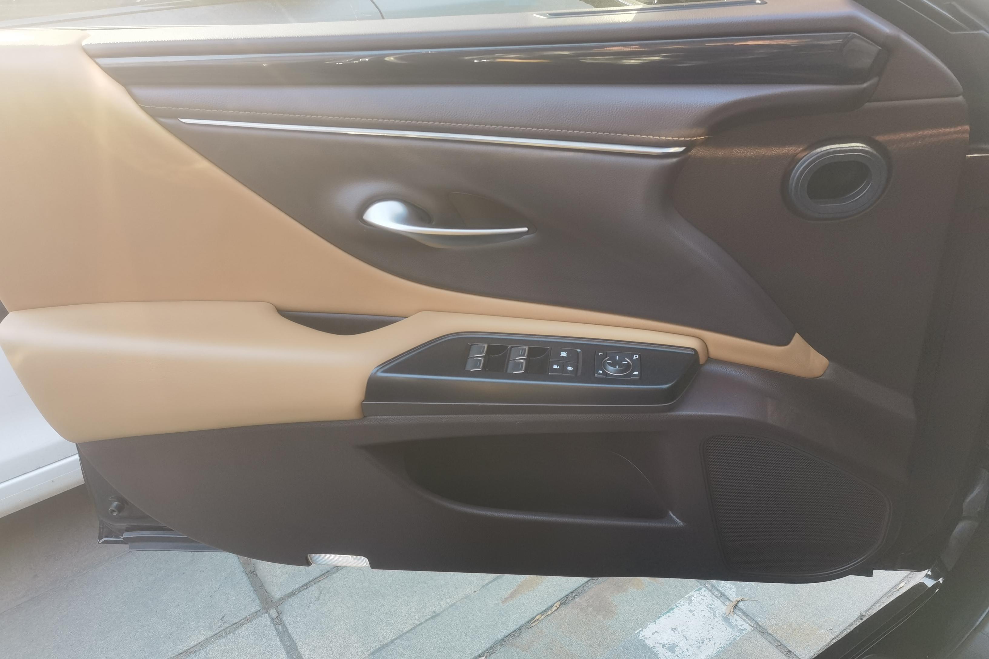 雷克萨斯ES 300h [进口] 2021款 2.5L 自动 卓越版 