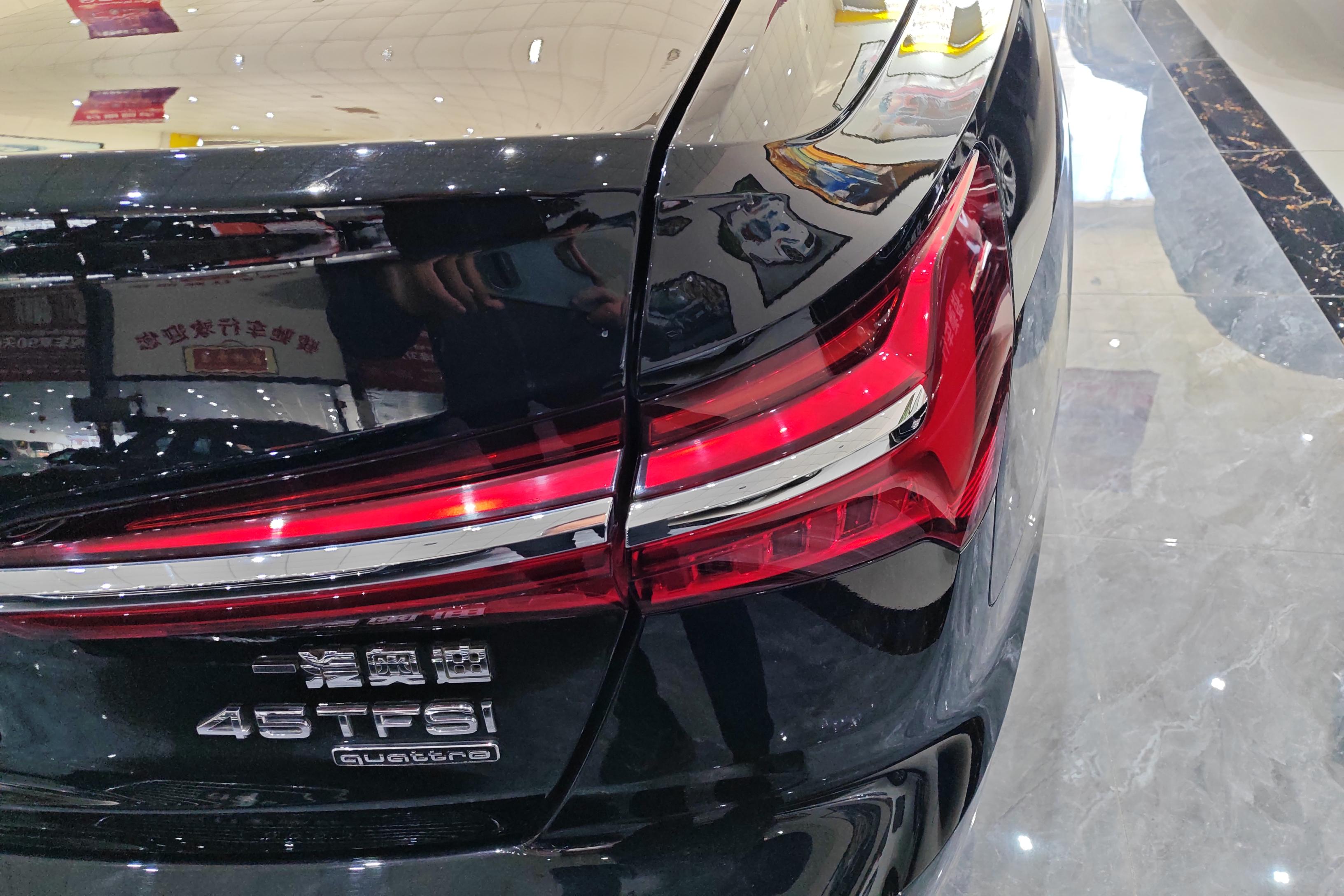 奥迪A6L 45TFSI 2020款 2.0T 自动 臻选动感型 (国Ⅵ) 