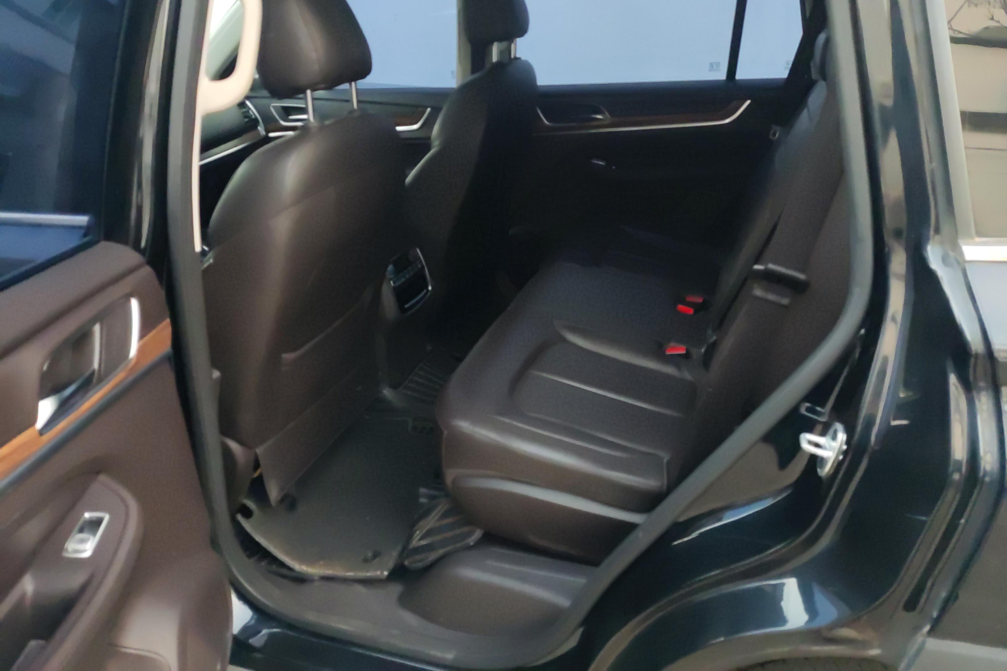 荣威RX8 2018款 2.0T 自动 后驱 30T智联网旗舰版 (国Ⅴ) 