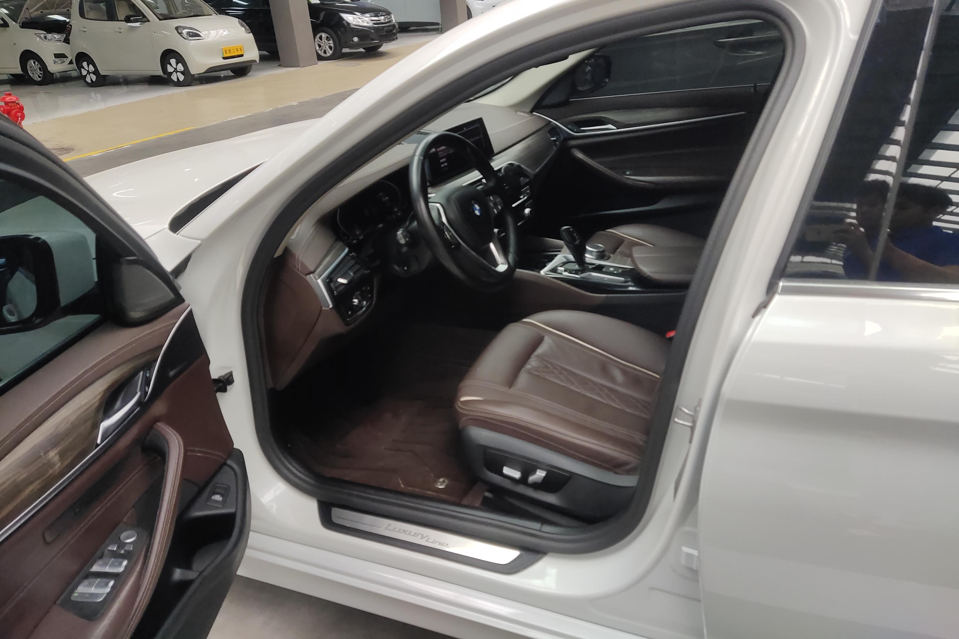 宝马5系 530Li 2020款 2.0T 自动 汽油 xDrive豪华套装 (国Ⅵ) 