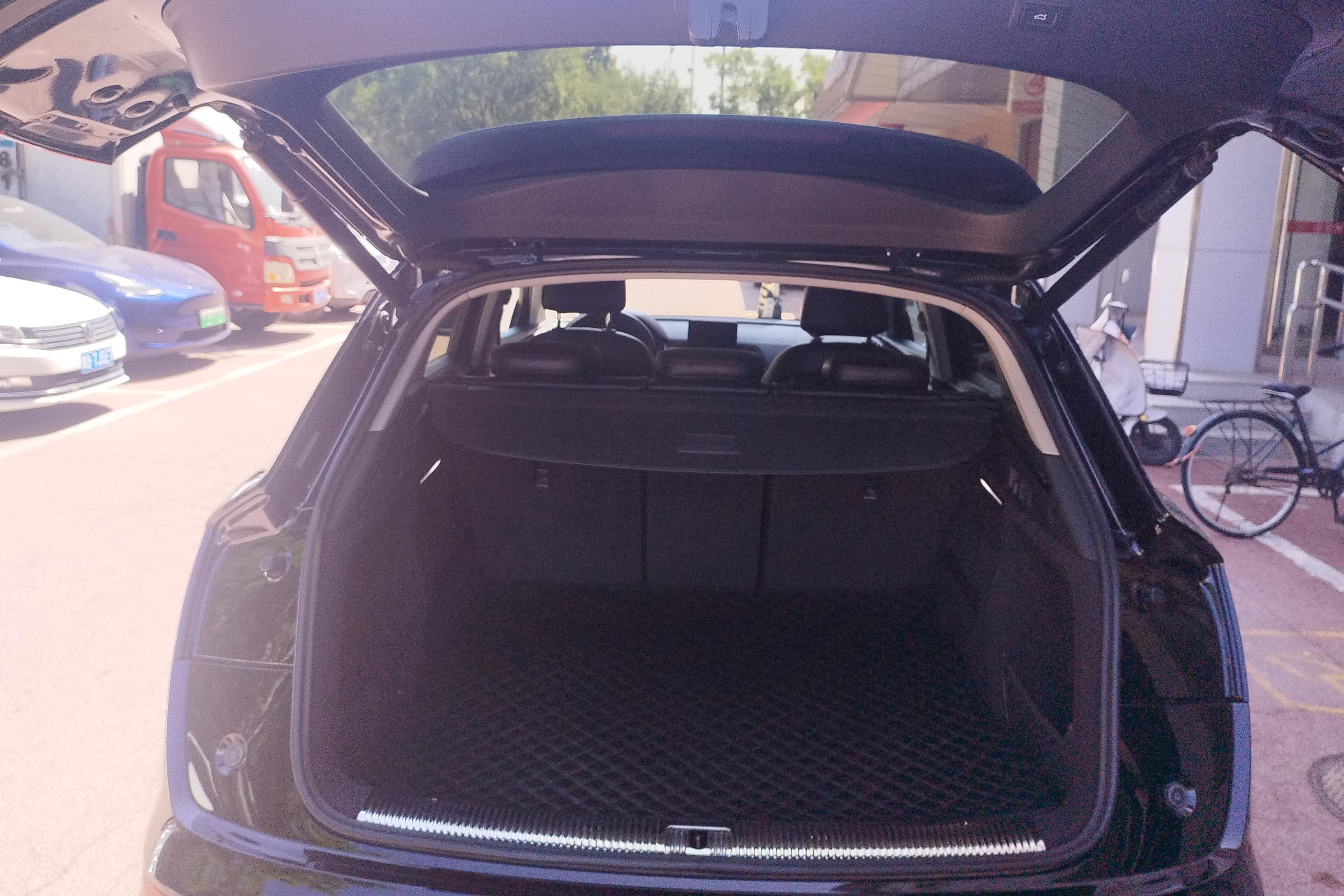 奥迪Q5L 40TFSI 2020款 2.0T 自动 荣享进取型 (国Ⅵ) 