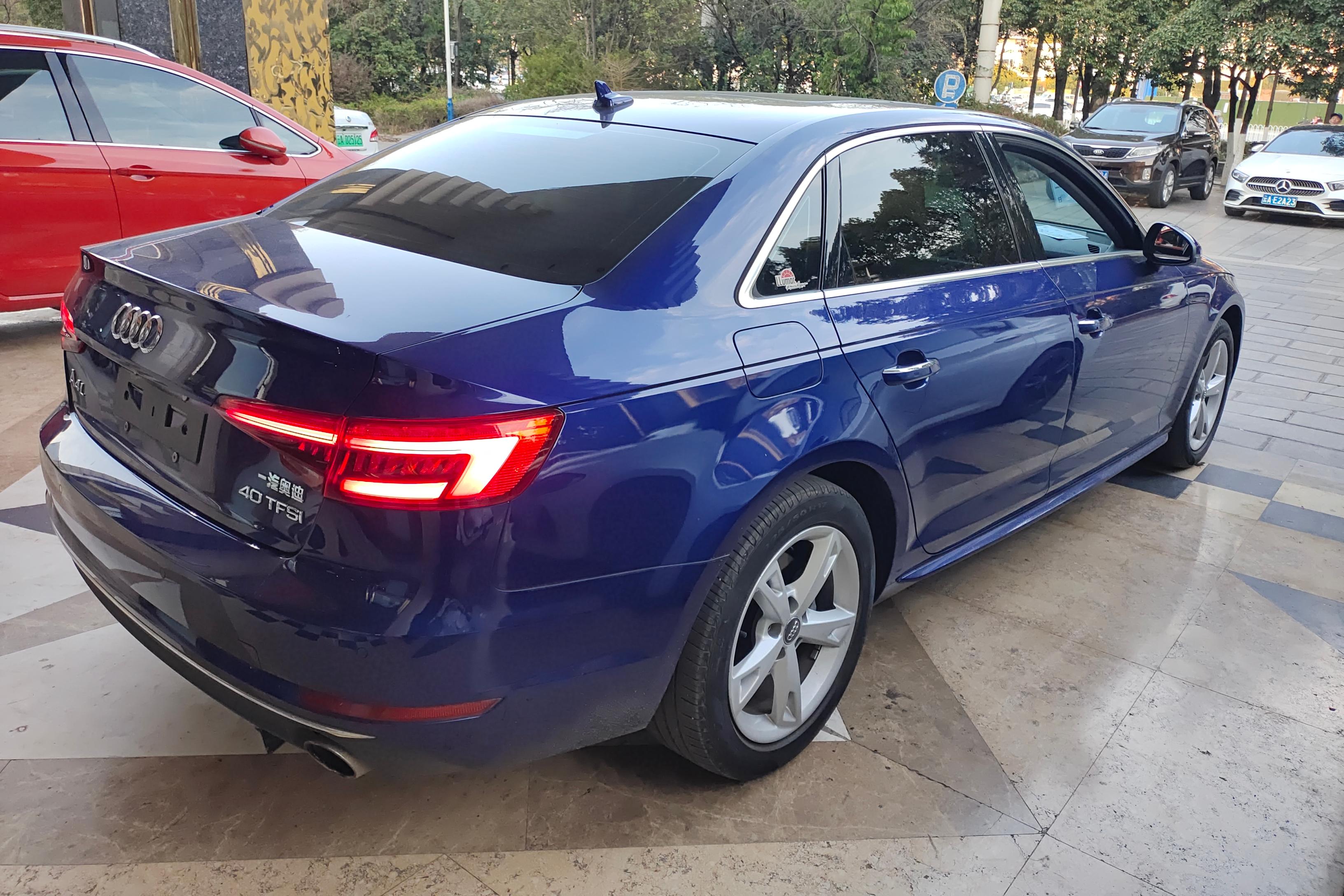 奥迪A4L 2017款 2.0T 自动 plus进取型 (国Ⅴ) 