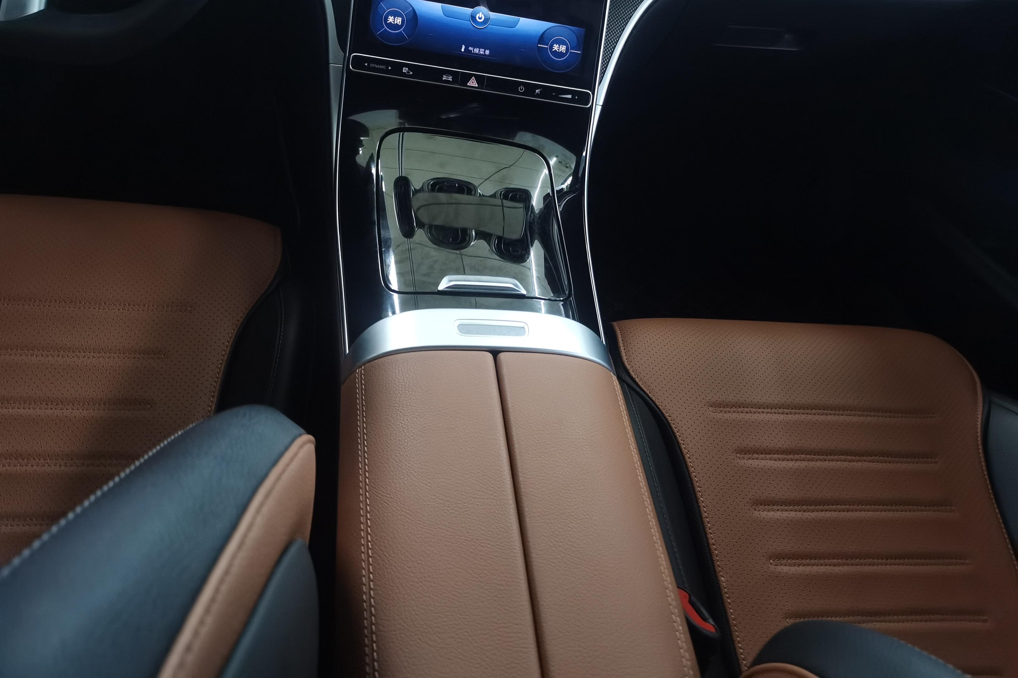 奔驰C级 C260L 2022款 1.5T 自动 改款运动版 (国Ⅵ) 