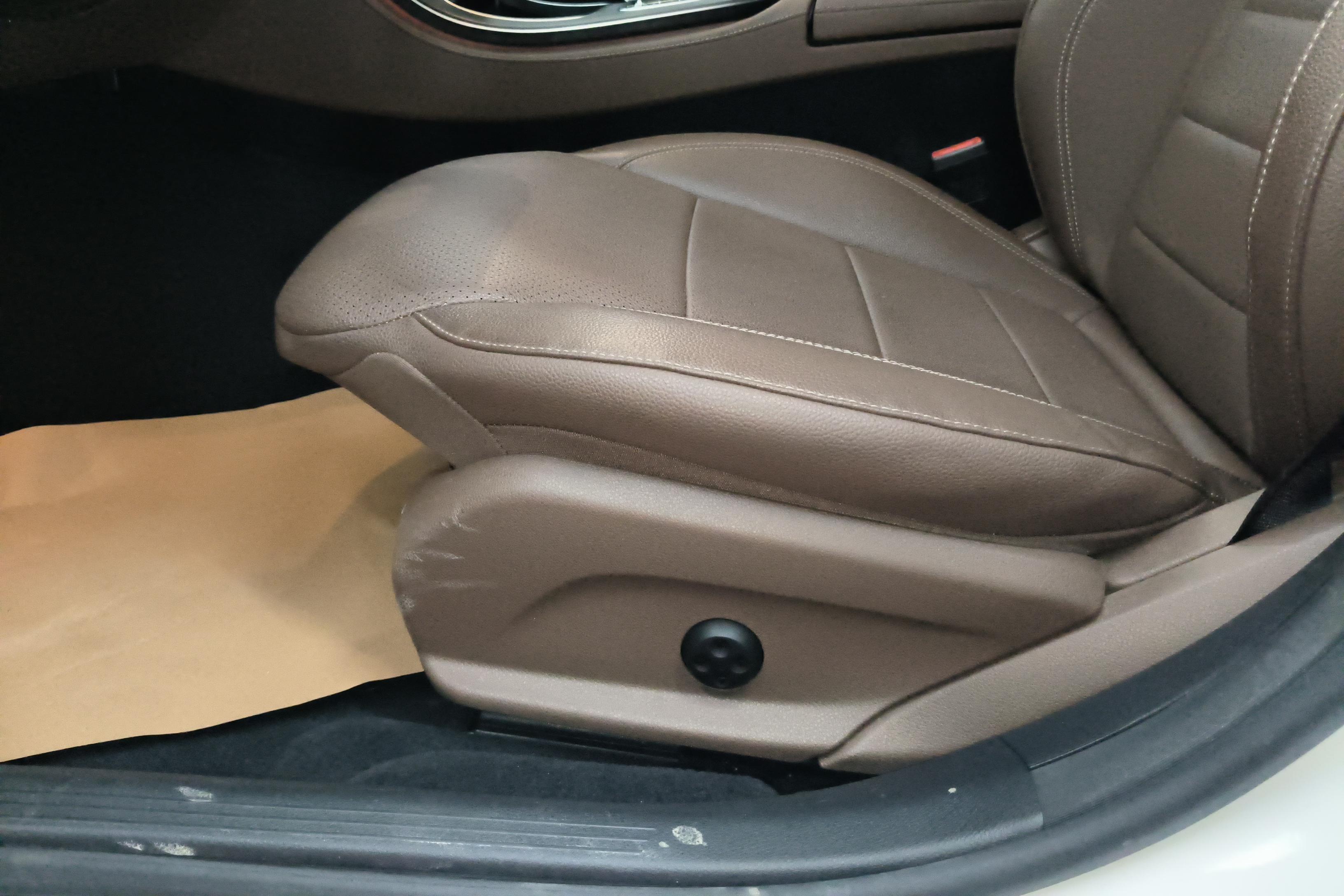 奔驰E级 E300L 2020款 2.0T 自动 汽油 运动豪华型 (国Ⅵ) 