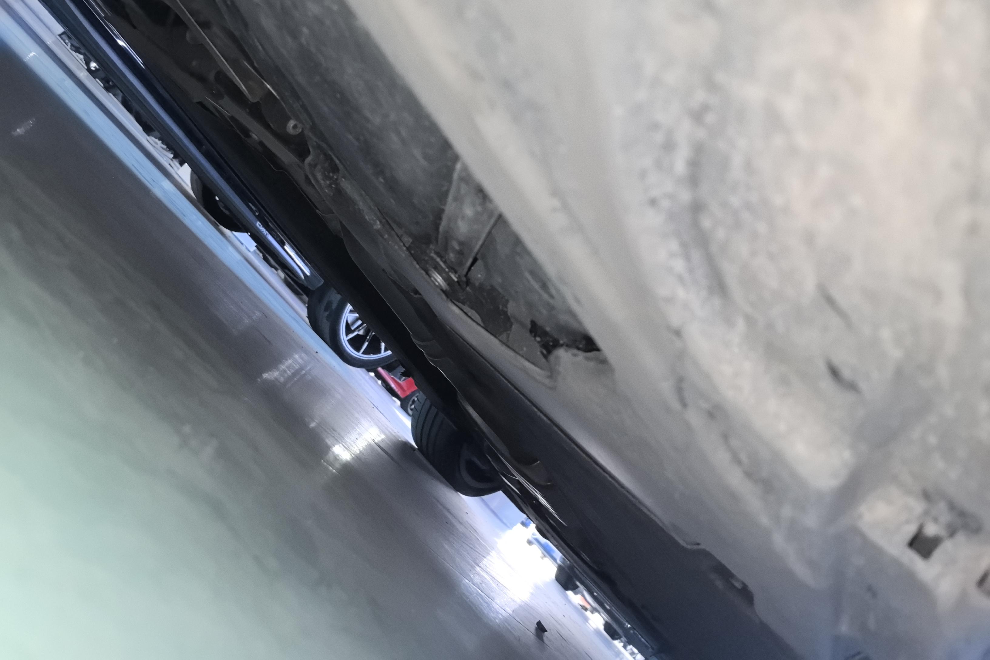 奥迪A4L 2022款 2.0T 自动 quattro-RS套件燃速型 (国Ⅵ) 