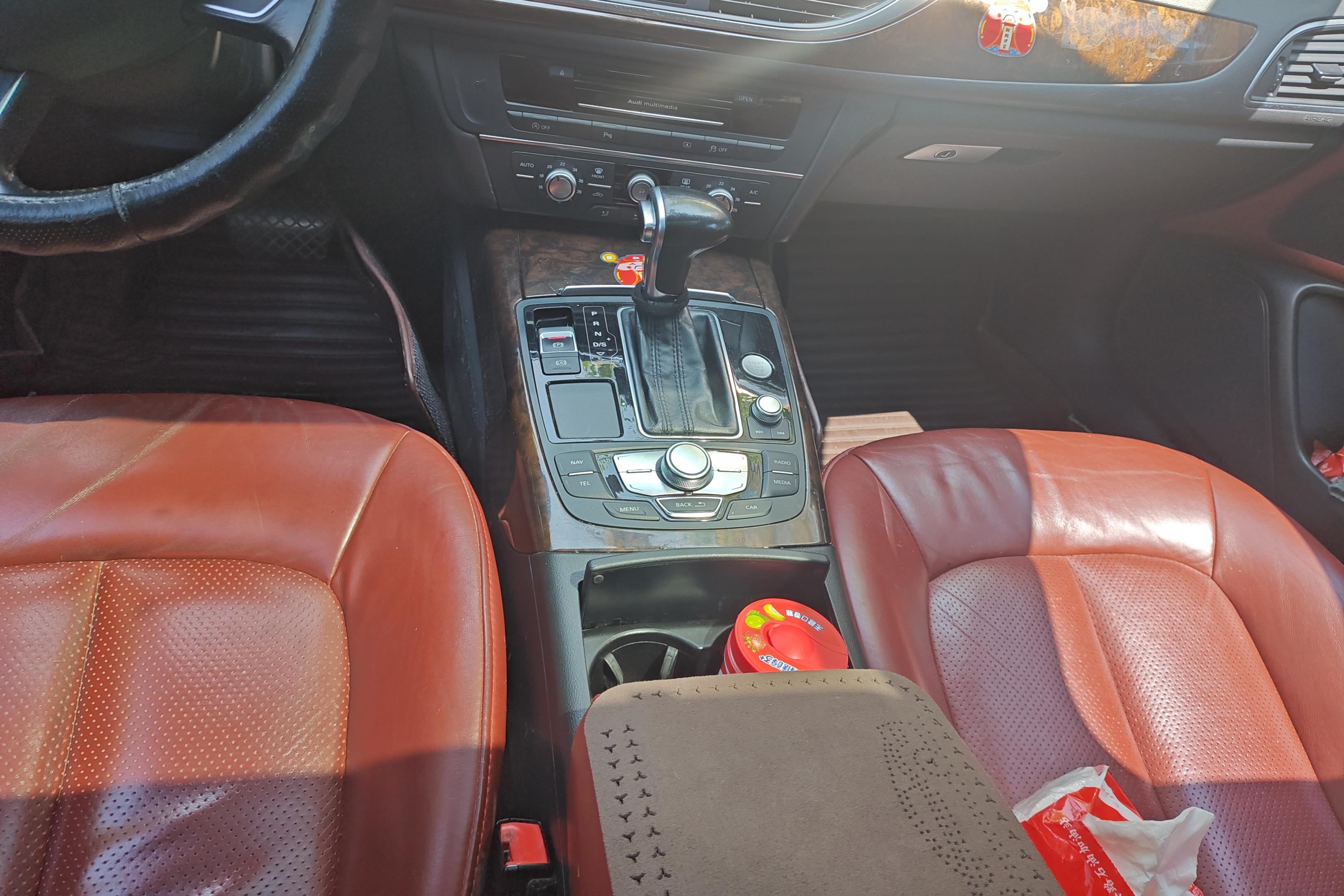 奥迪A6L TFSI 2015款 2.0T 自动 智领版 (国Ⅴ) 