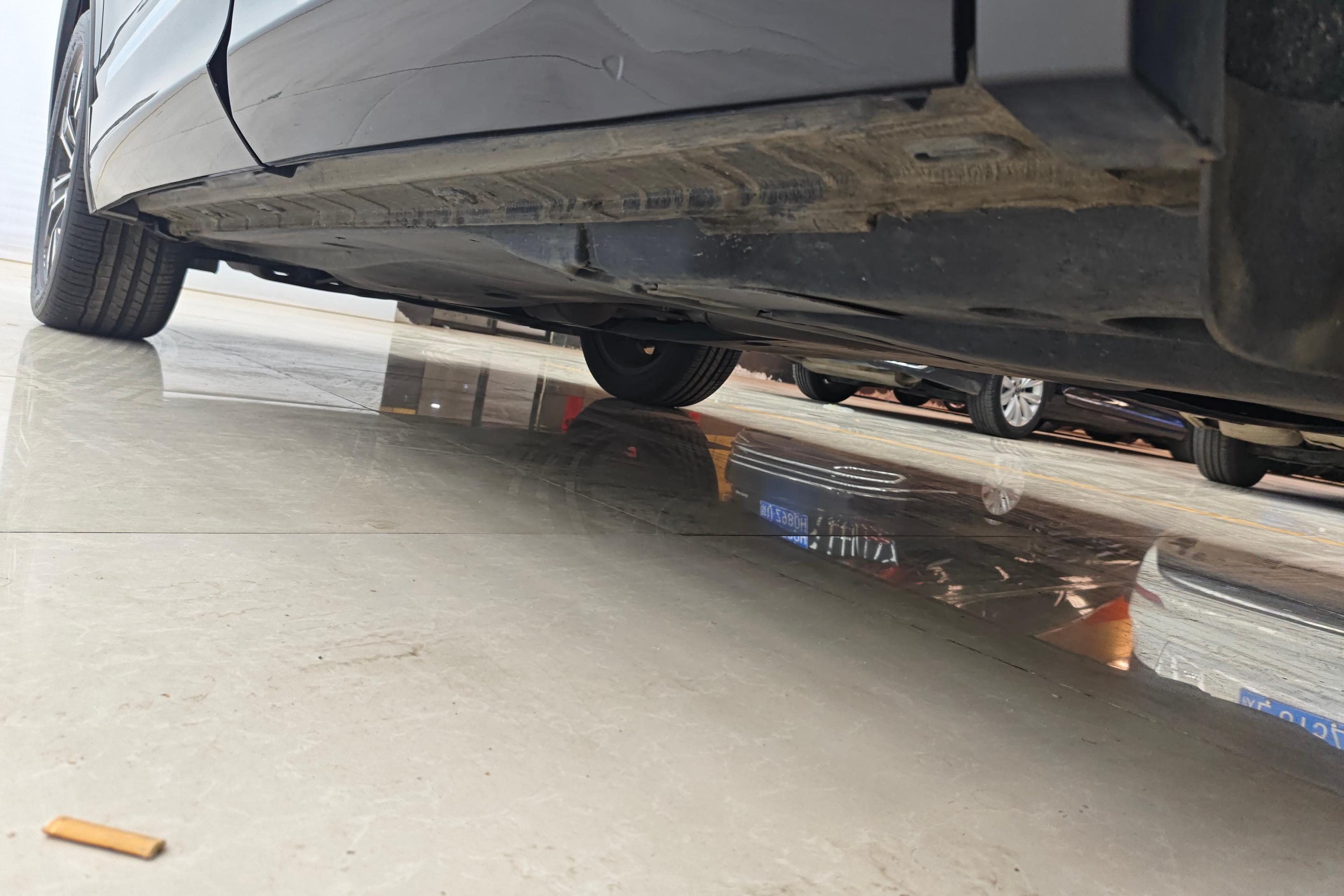 大众途观L R-Line 2023款 2.0T 自动 330TSI越享版 (国Ⅵ) 