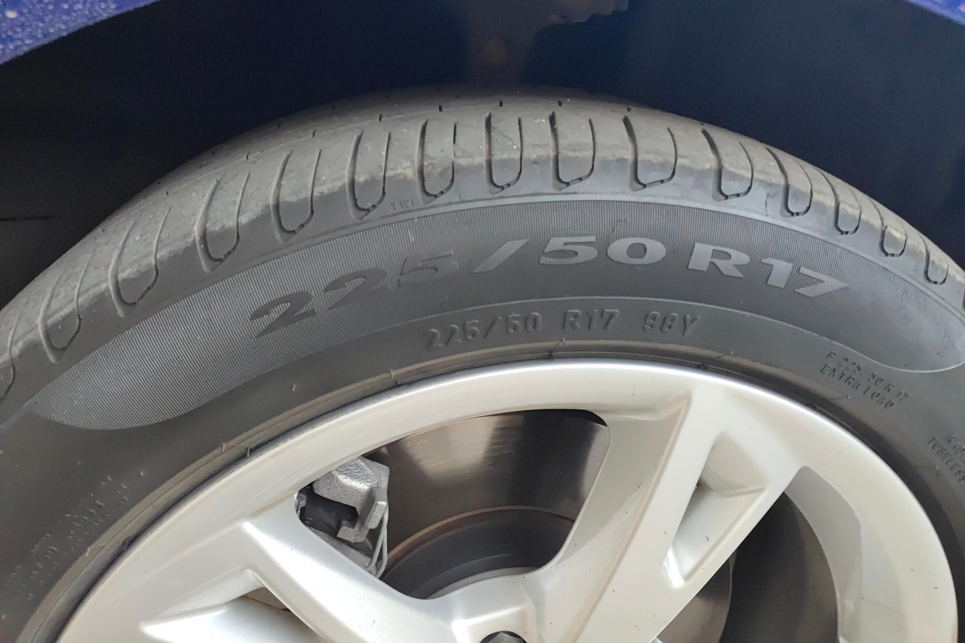 奥迪A4L 2017款 2.0T 自动 plus进取型 (国Ⅴ) 