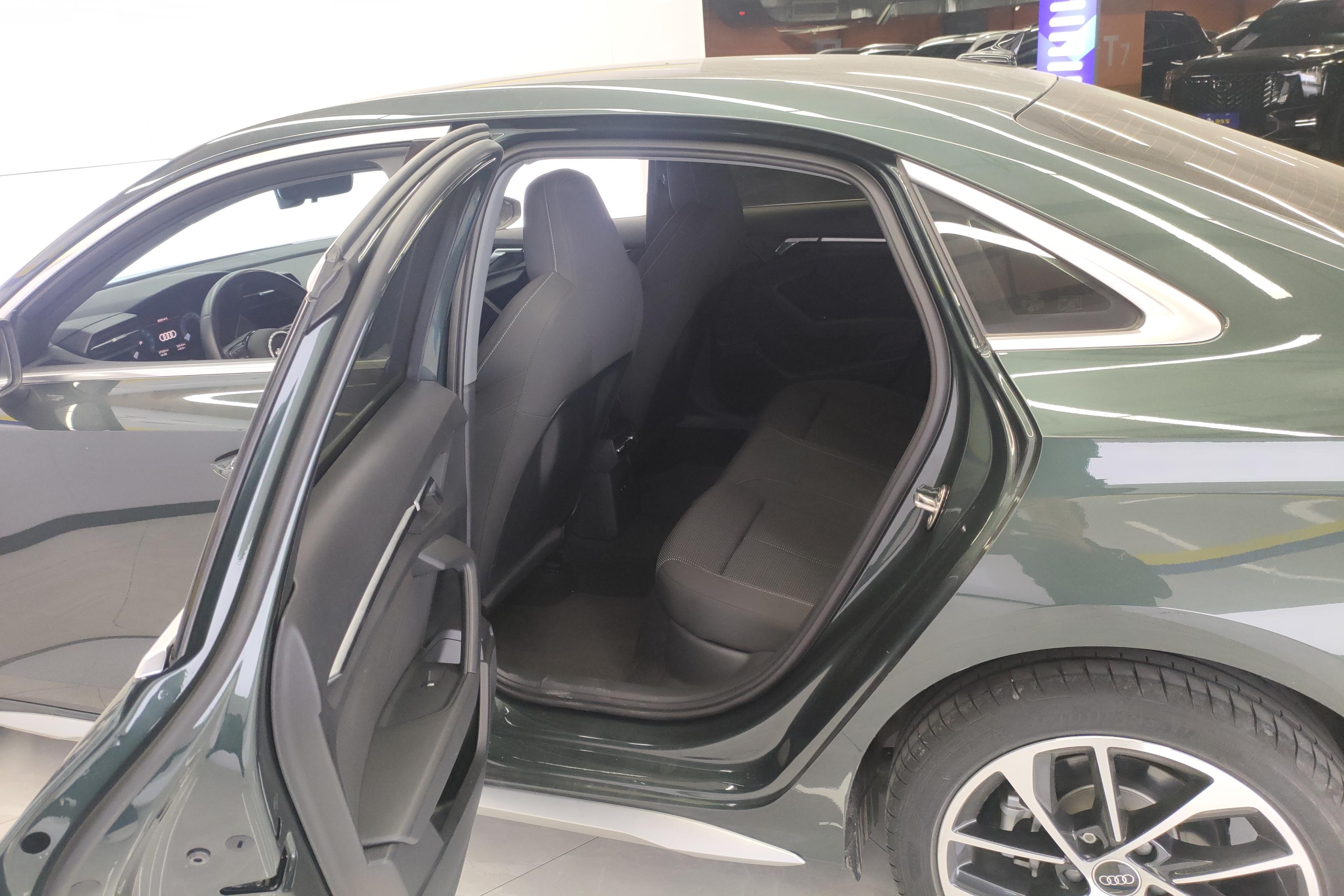 奥迪A3 L35TFSI 2022款 1.4T 自动 Limousine进取运动型 (国Ⅵ) 