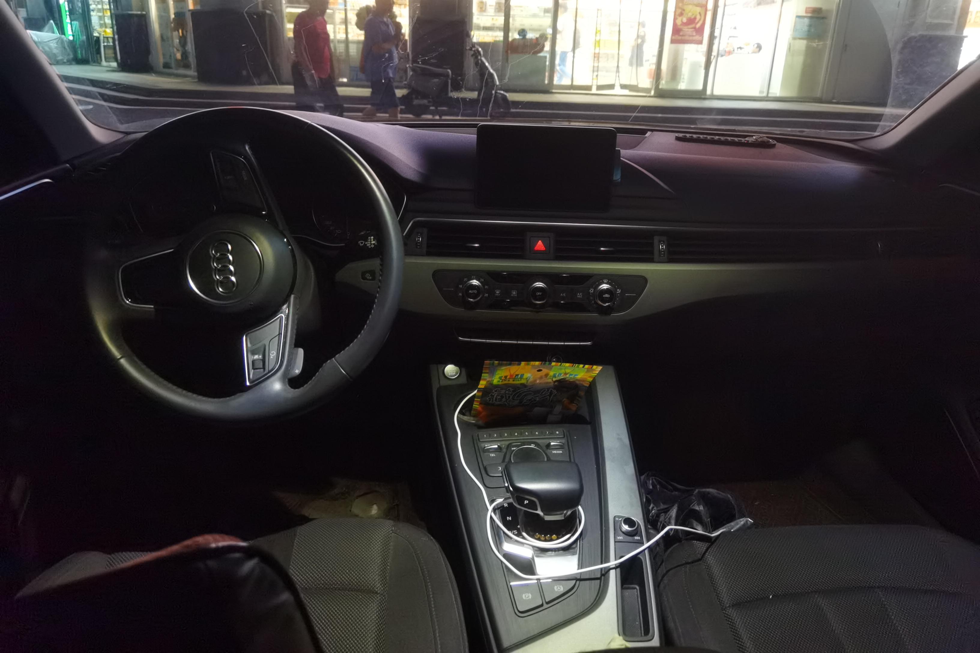 奥迪A4L 2019款 2.0T 自动 进取型 (国Ⅵ) 