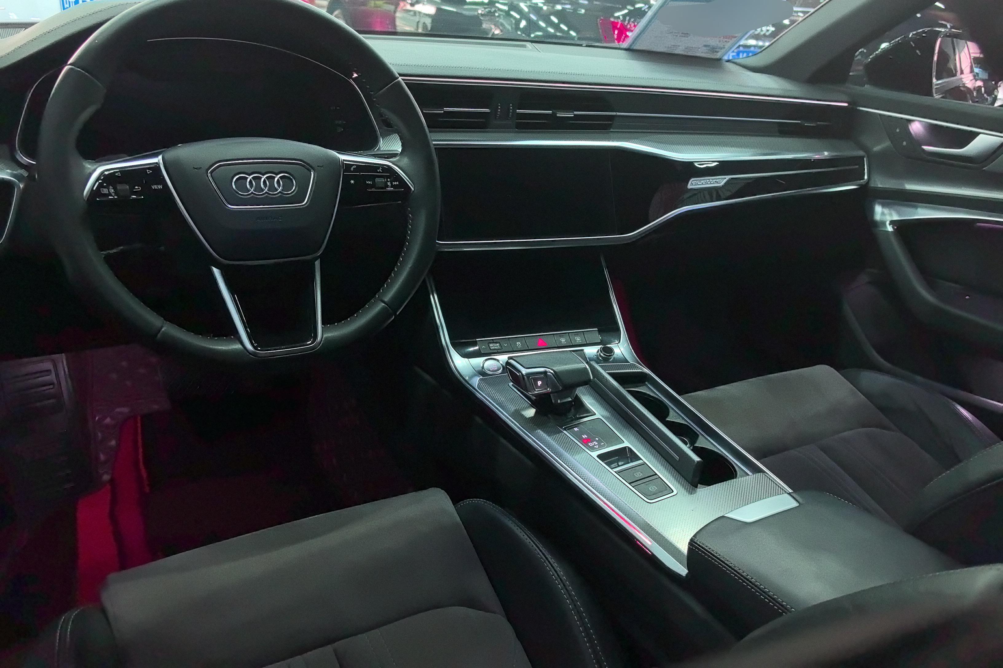 奥迪A6L 40TFSI 2020款 2.0T 自动 豪华动感型 (国Ⅵ) 