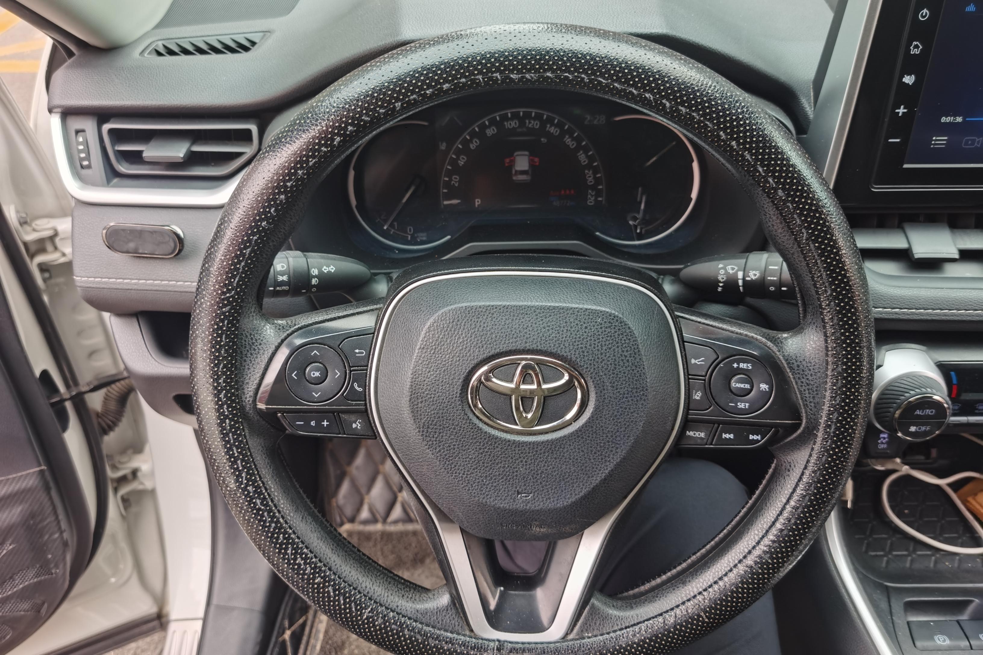 丰田RAV4 2020款 2.0L 自动 前驱 风尚PLUS版 (国Ⅵ) 