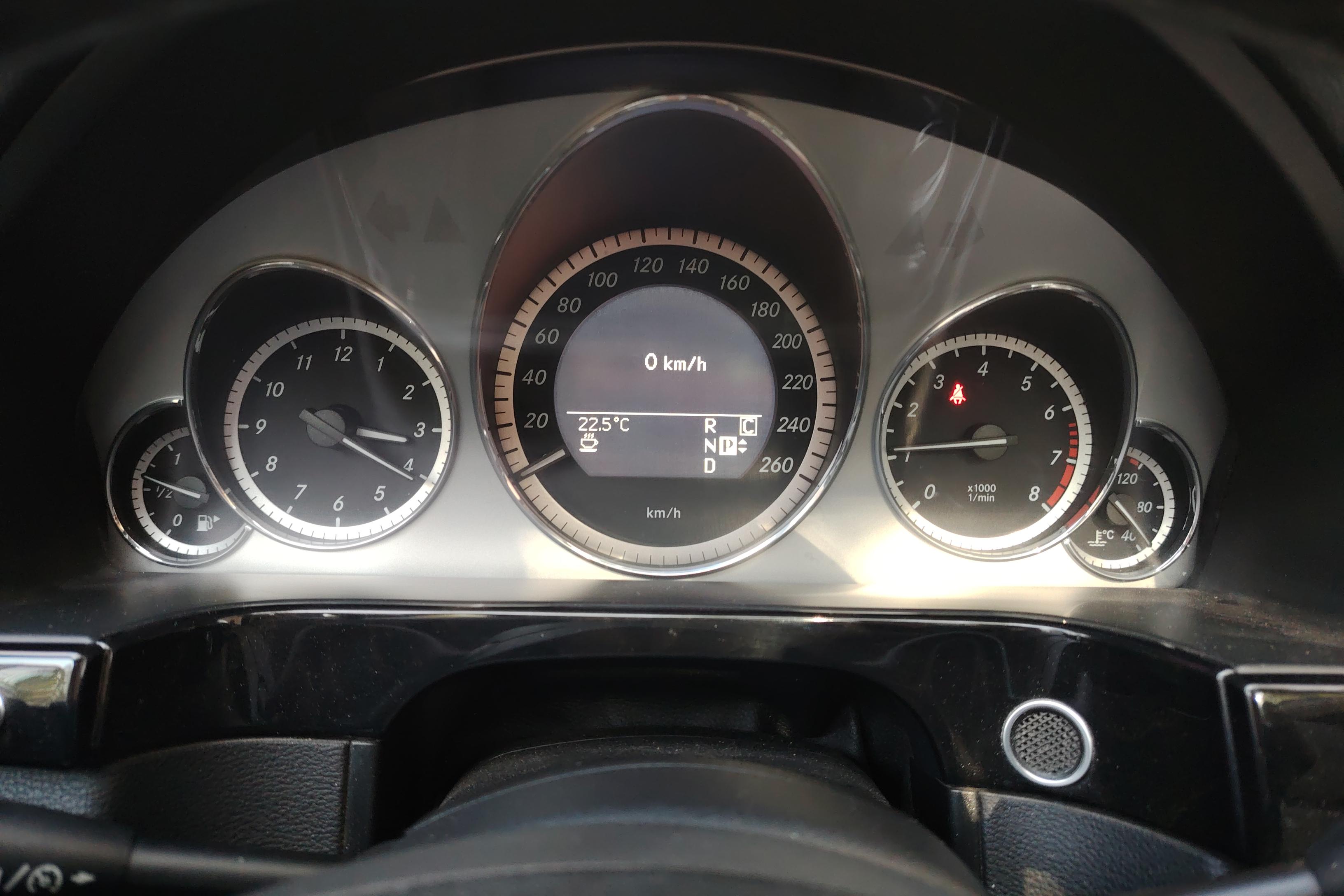 奔驰E级 E300 [进口] 2010款 3.0L 自动 汽油 优雅豪华型 