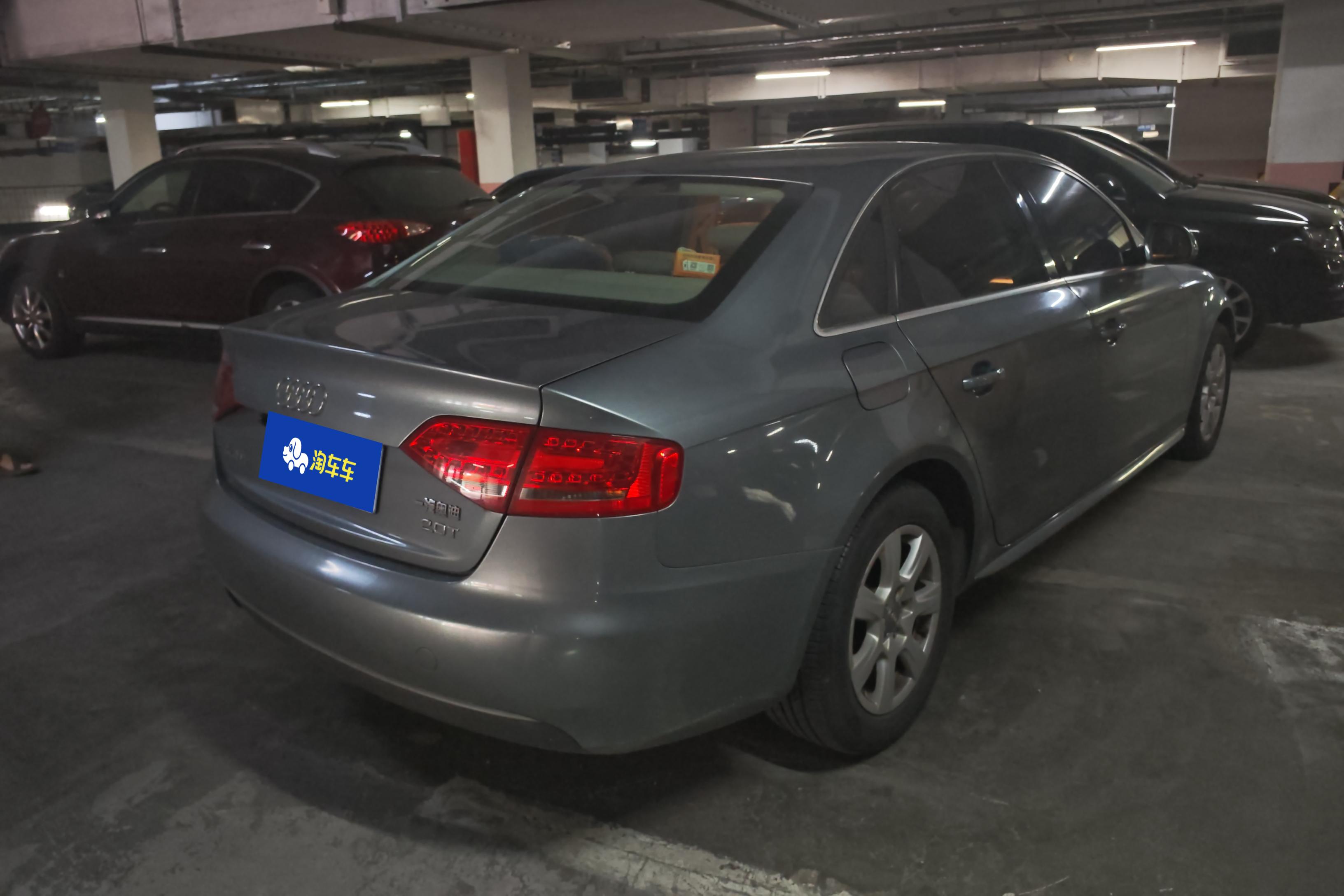 奥迪A4L 2012款 2.0T 自动 标准型 (国Ⅳ) 