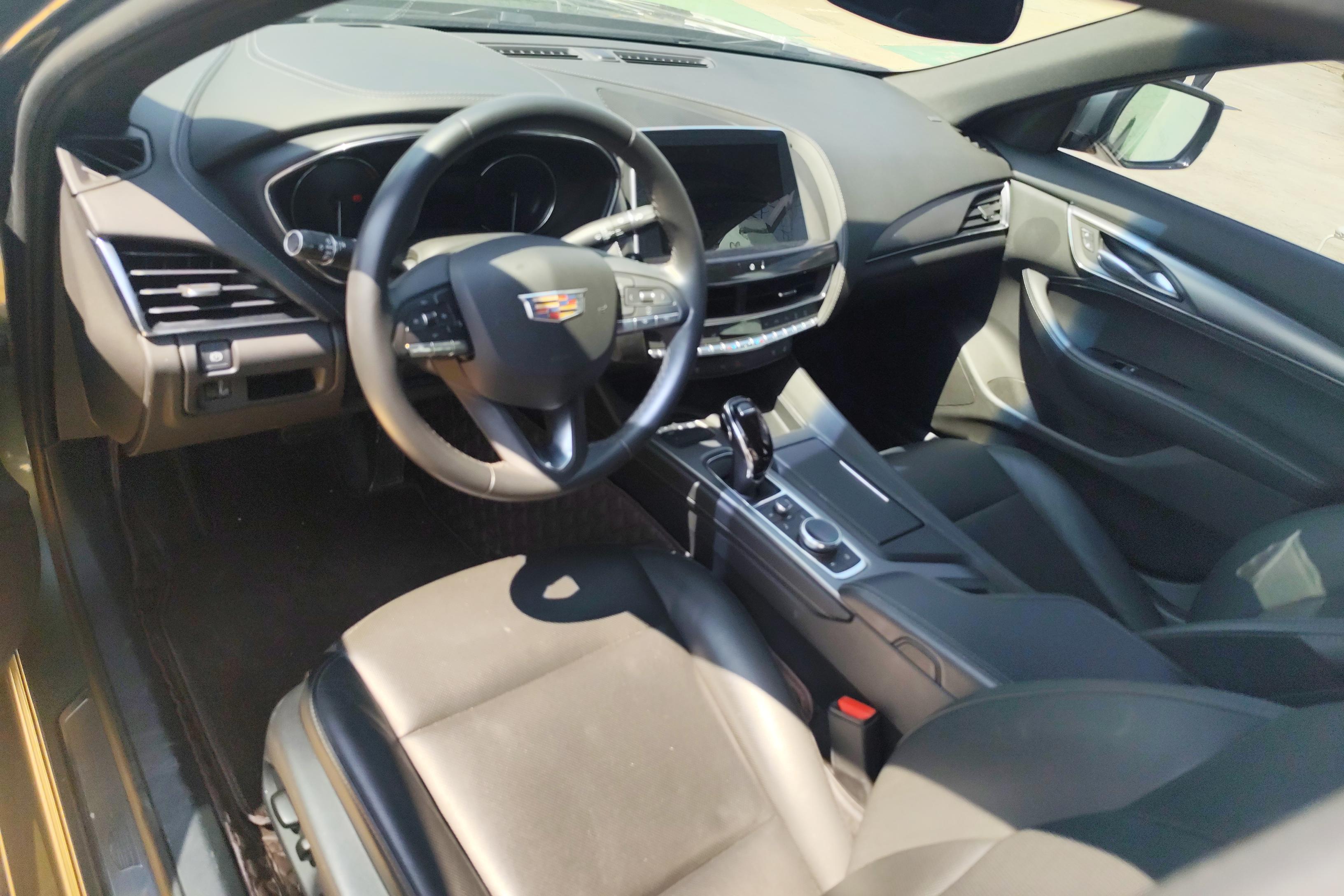 凯迪拉克CT5 2022款 2.0T 自动 28T豪华型 (国Ⅵ) 