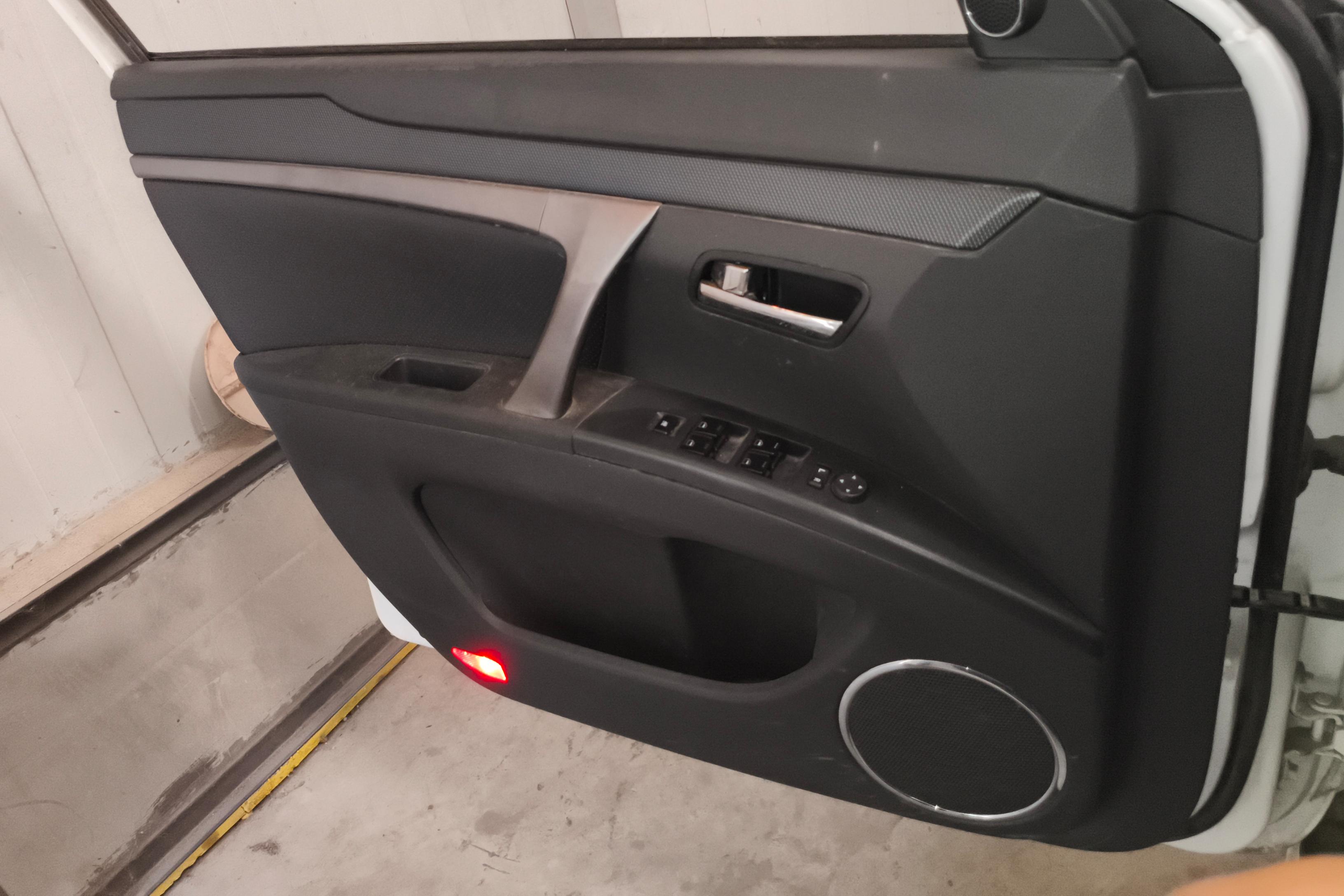 海马M6 2015款 1.5T 手动 运动智能型 (国Ⅴ) 