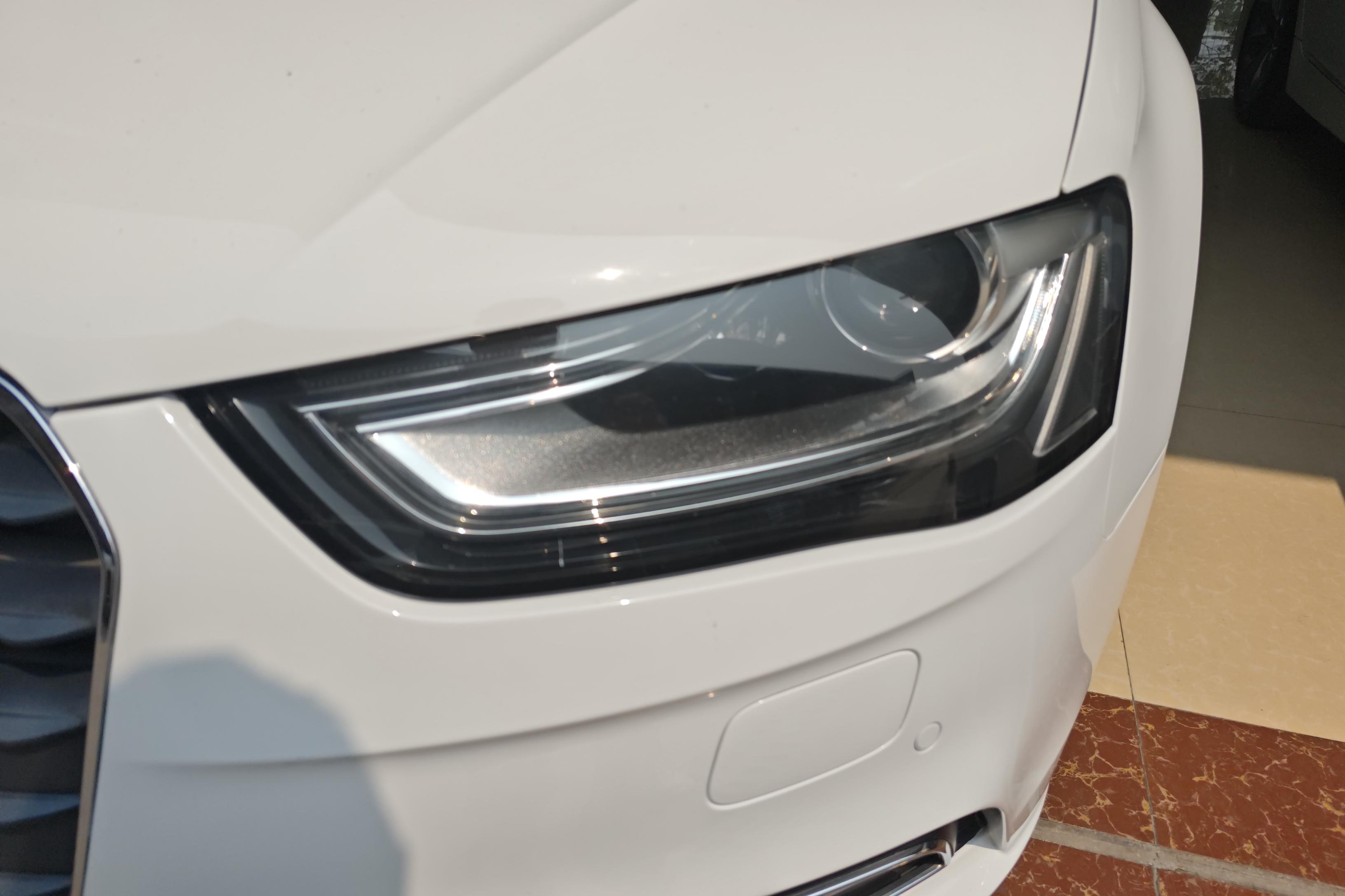 奥迪A4L 2015款 2.0T 自动 技术型 (国Ⅳ) 