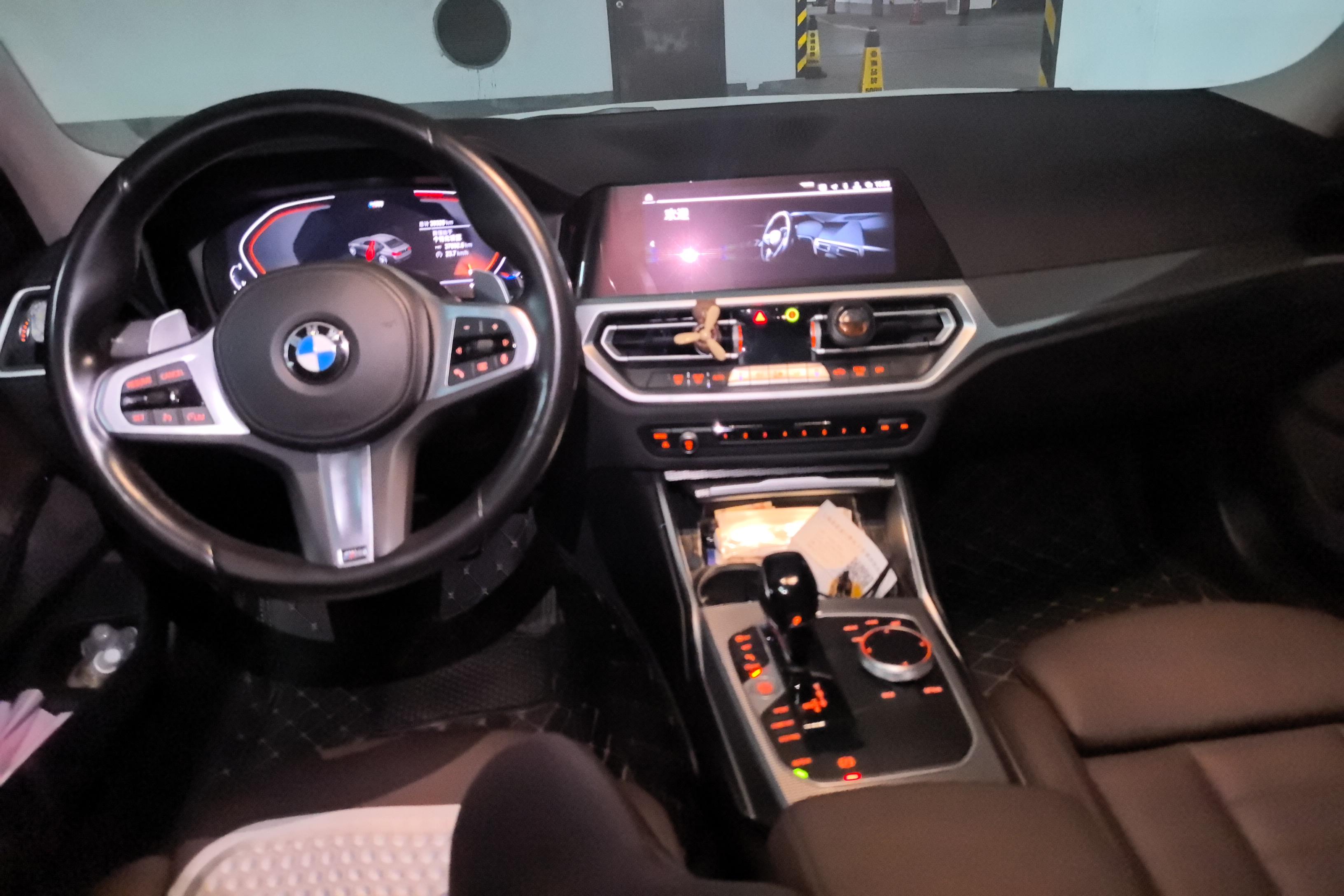 宝马3系 325Li 2020款 2.0T 自动 汽油 改款M运动曜夜版 (国Ⅵ) 