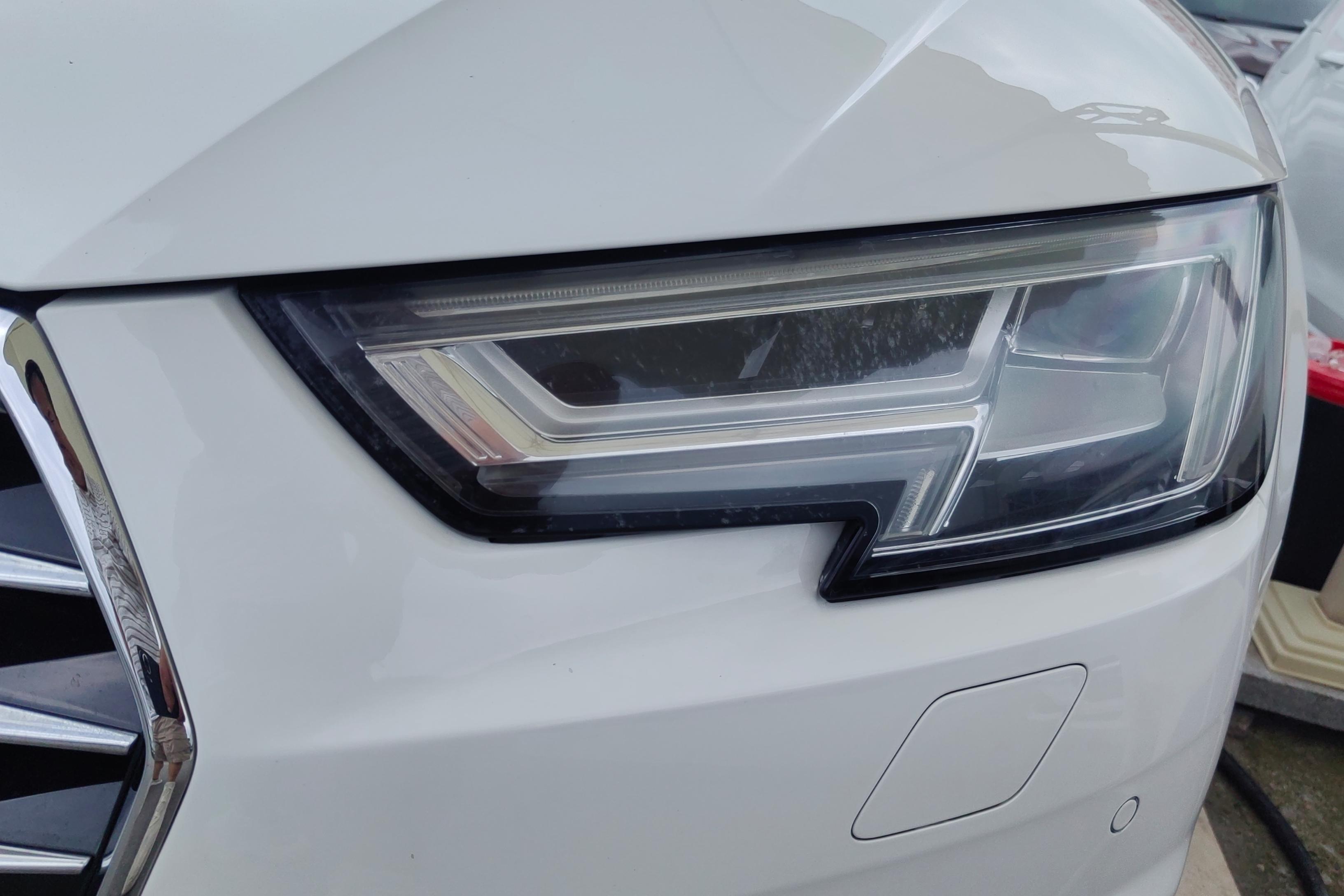 奥迪A4L 45TFSI 2017款 2.0T 自动 四驱 风尚型 (国Ⅴ) 