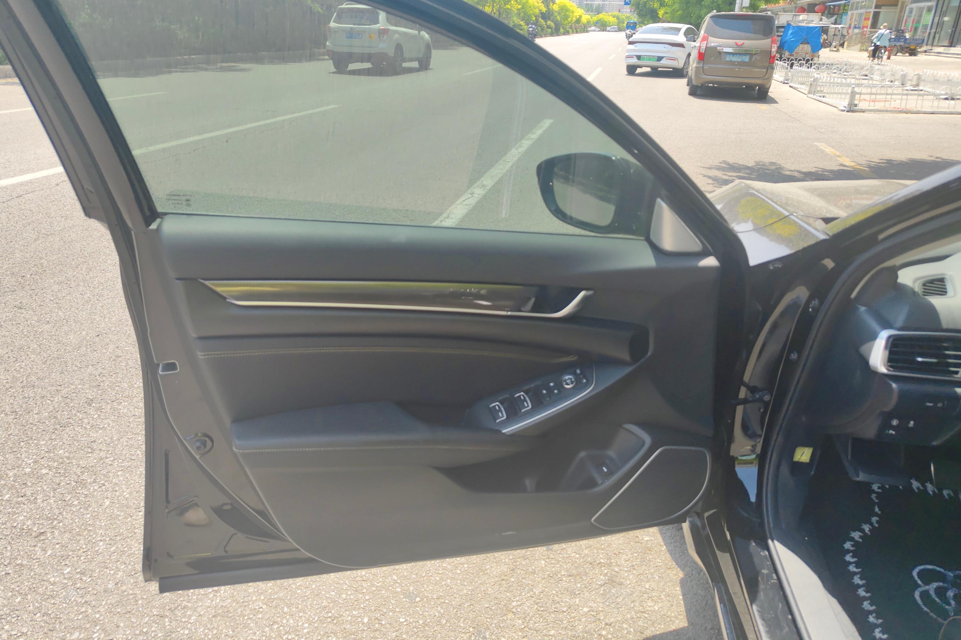 本田雅阁 2022款 1.5T 自动 260TURBO幻夜·尊贵版 (国Ⅵ) 