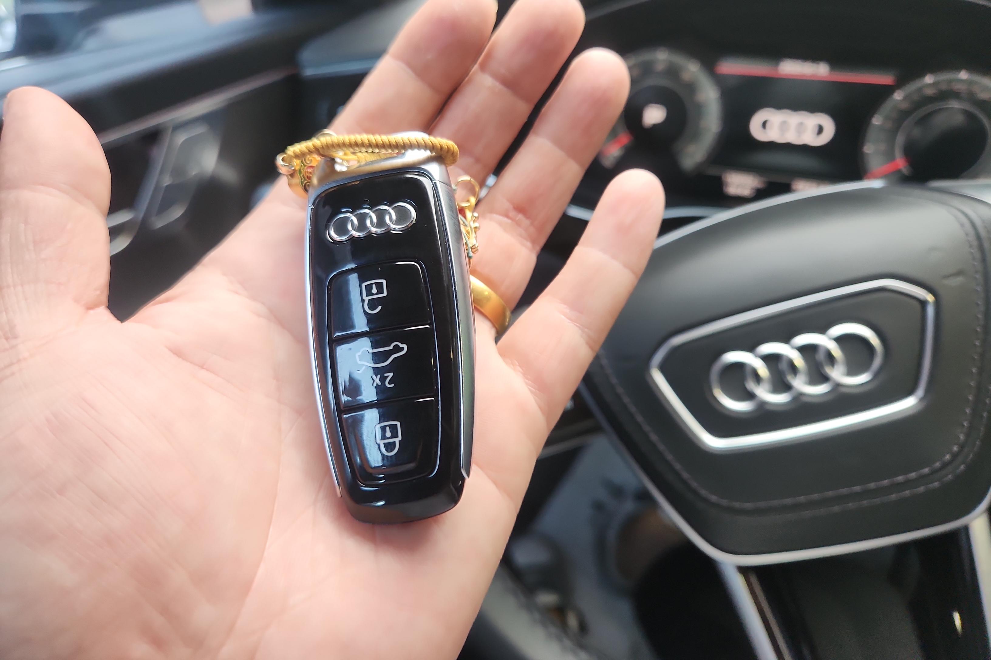 奥迪A6L 40TFSI 2023款 2.0T 自动 前驱 豪华动感型 (国Ⅵ) 