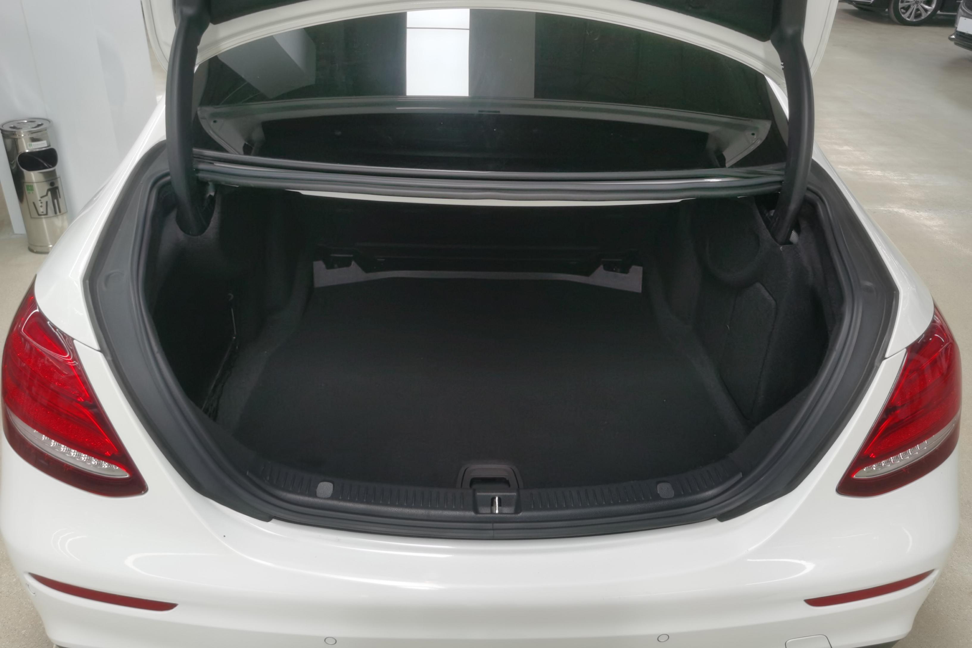 奔驰E级 E300L 2018款 2.0T 自动 汽油 运动豪华型 (国Ⅴ) 