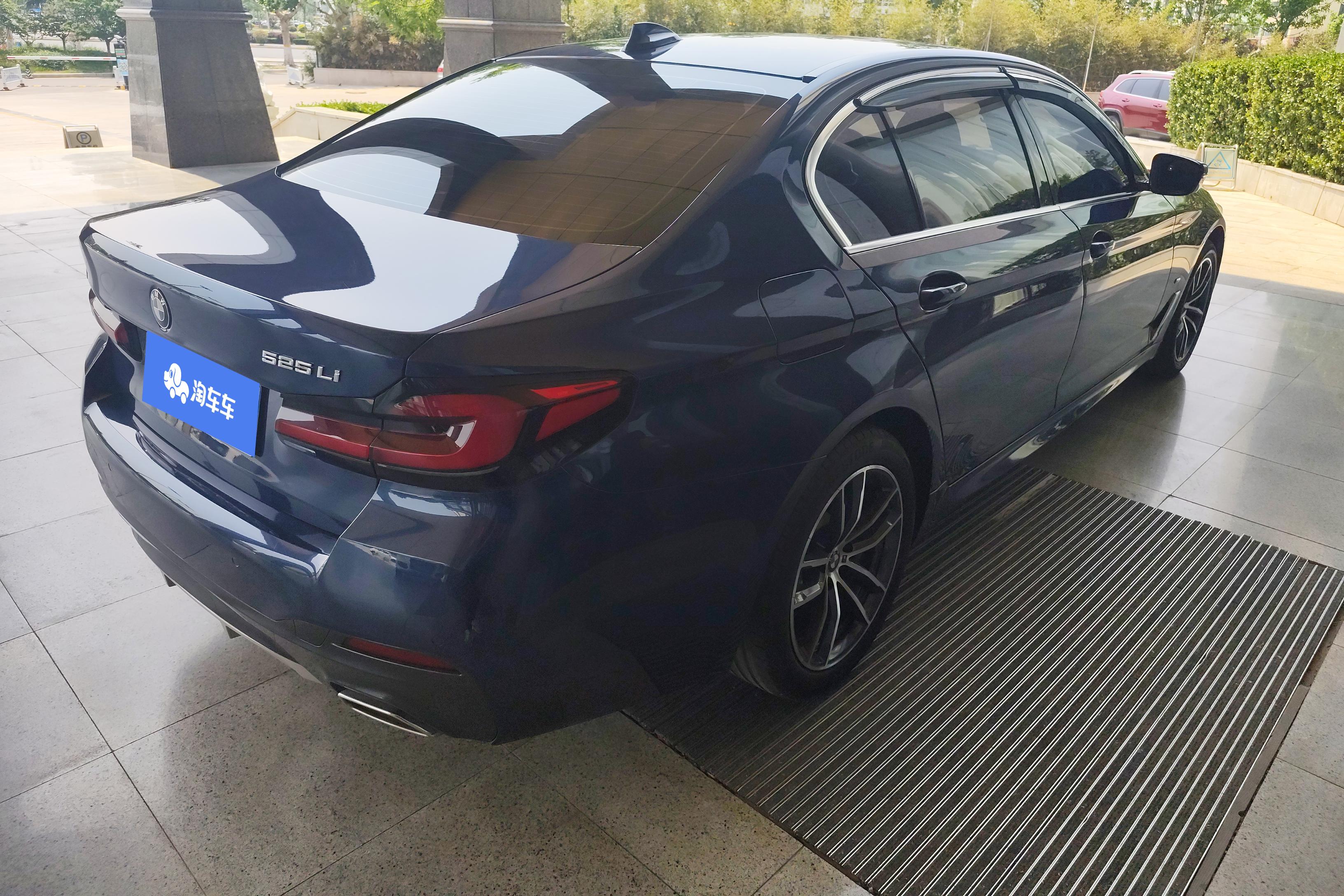 宝马5系 525Li 2021款 2.0T 自动 汽油 M运动套装 (国Ⅵ) 