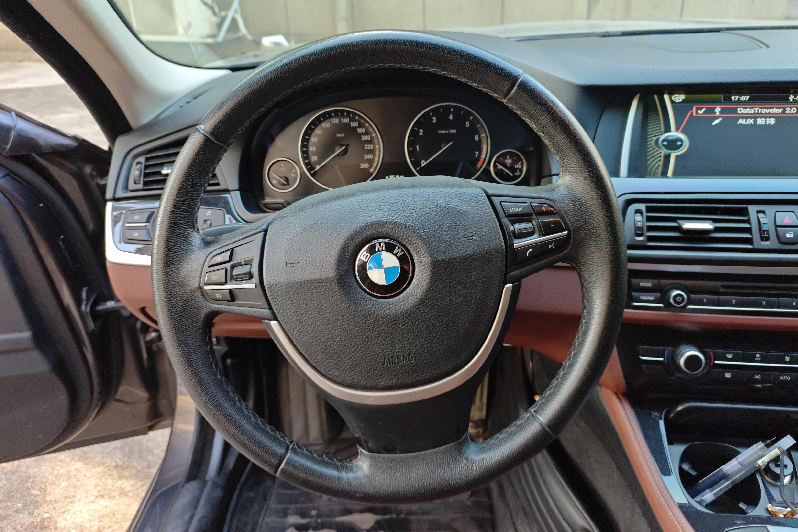 【威海二手宝马5系】宝马5系 520Li 2014款 2.0T 自动 后驱 典雅型