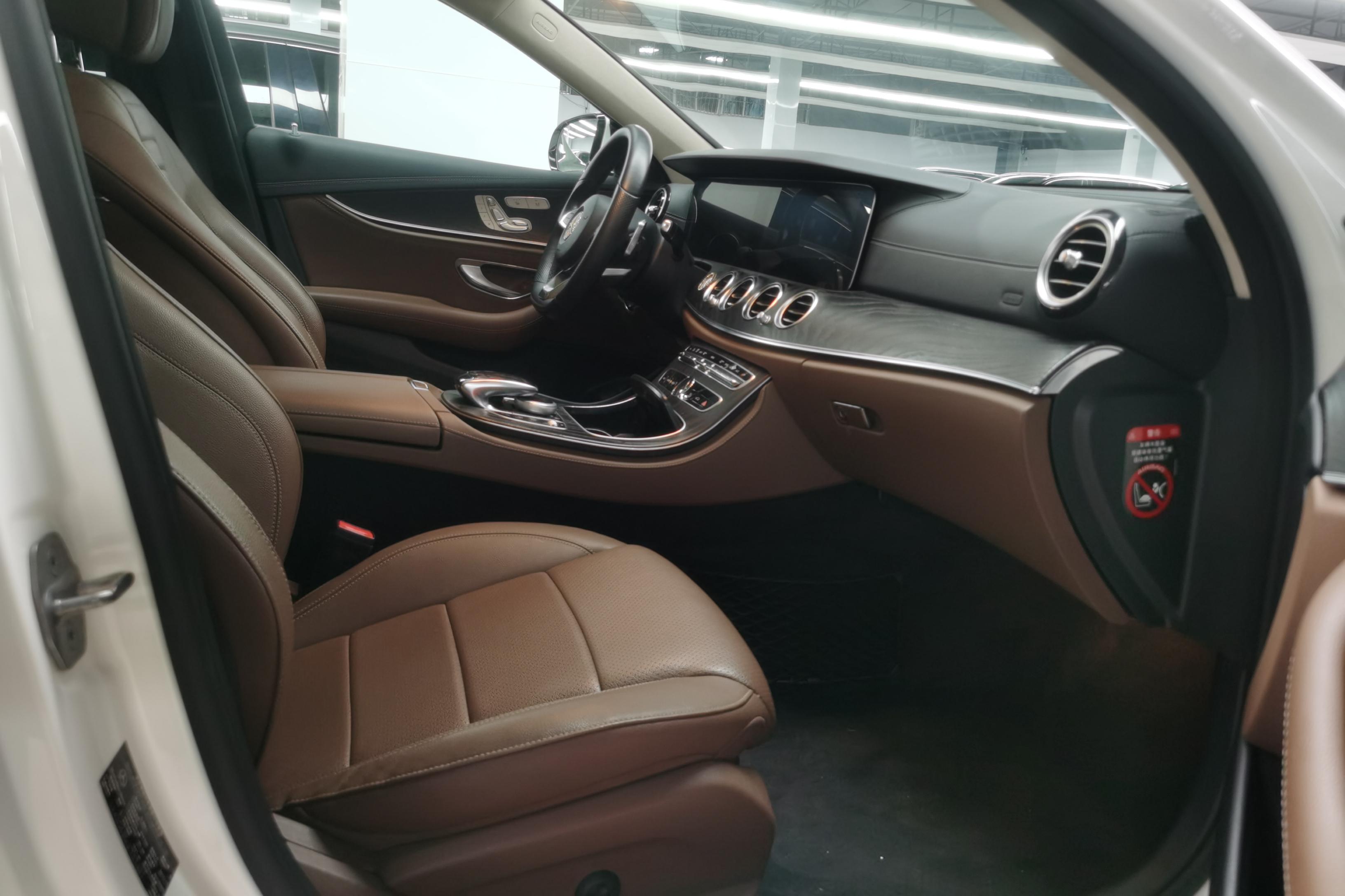 奔驰E级 E300L 2018款 2.0T 自动 汽油 运动豪华型 (国Ⅴ) 