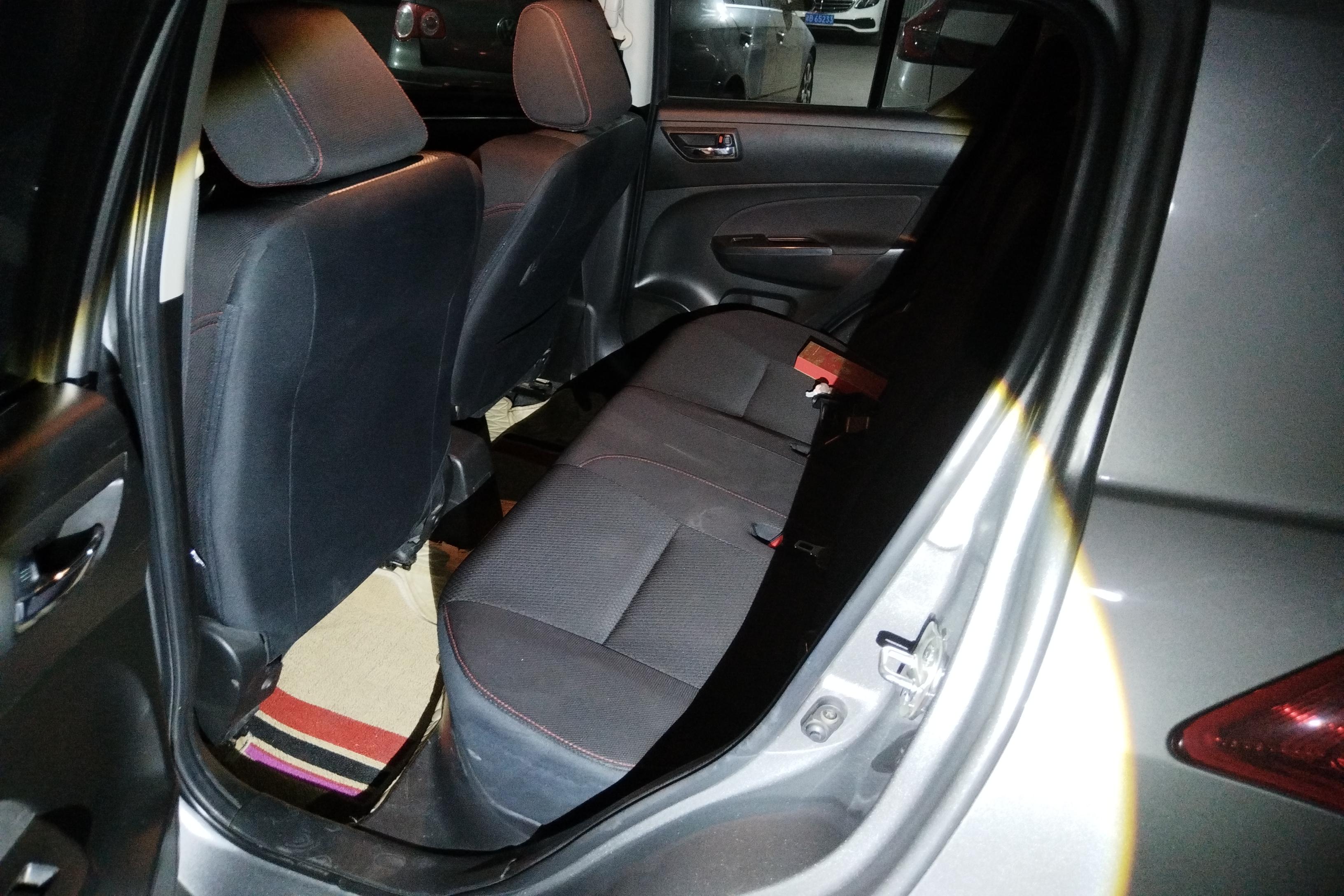 铃木速翼特 [进口] 2014款 1.6L 自动 5门5座两厢车 豪华版 