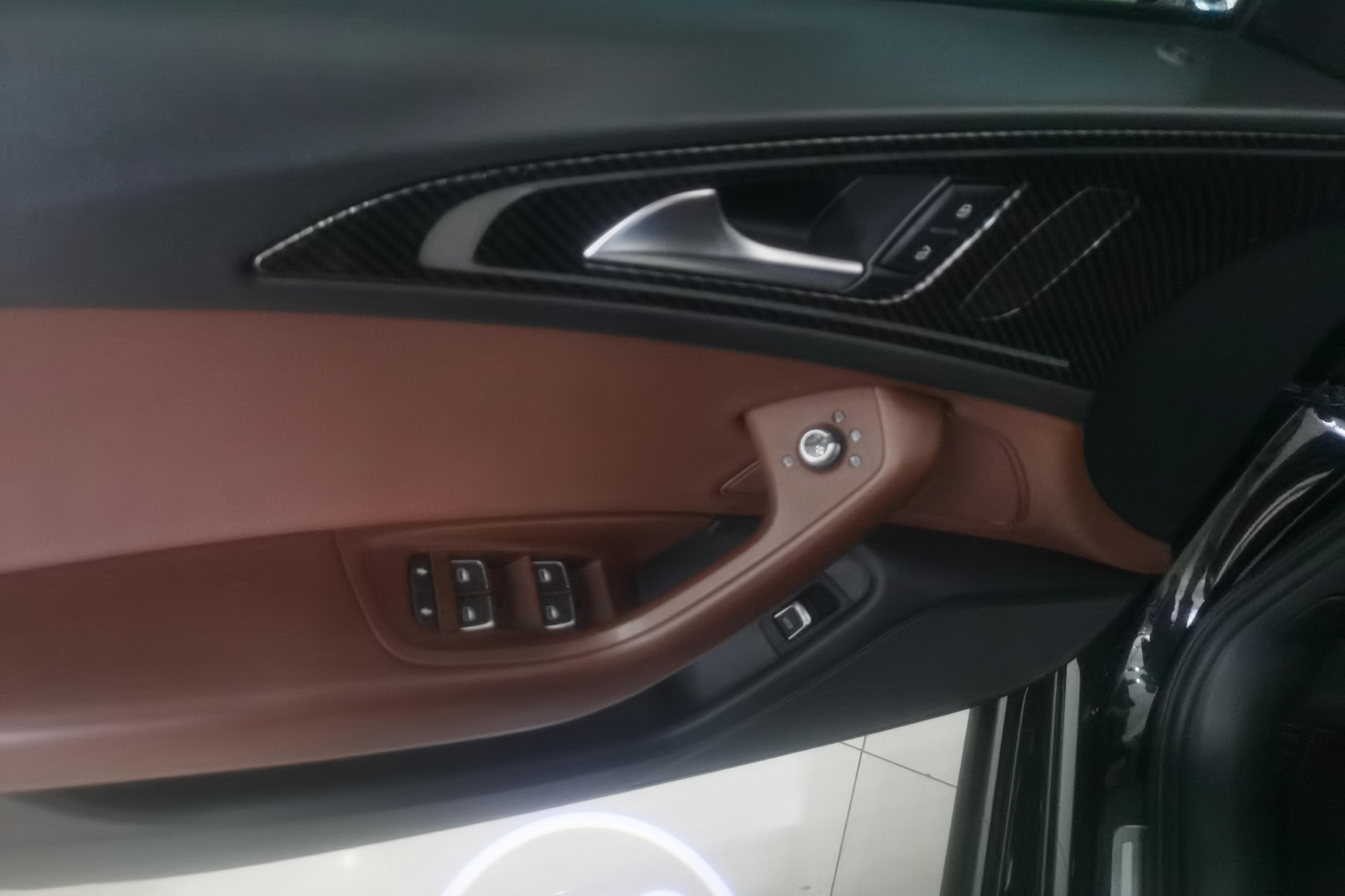 奥迪A6L 45TFSI 2018款 3.0T 自动 运动型30周年纪念版 (国Ⅴ) 