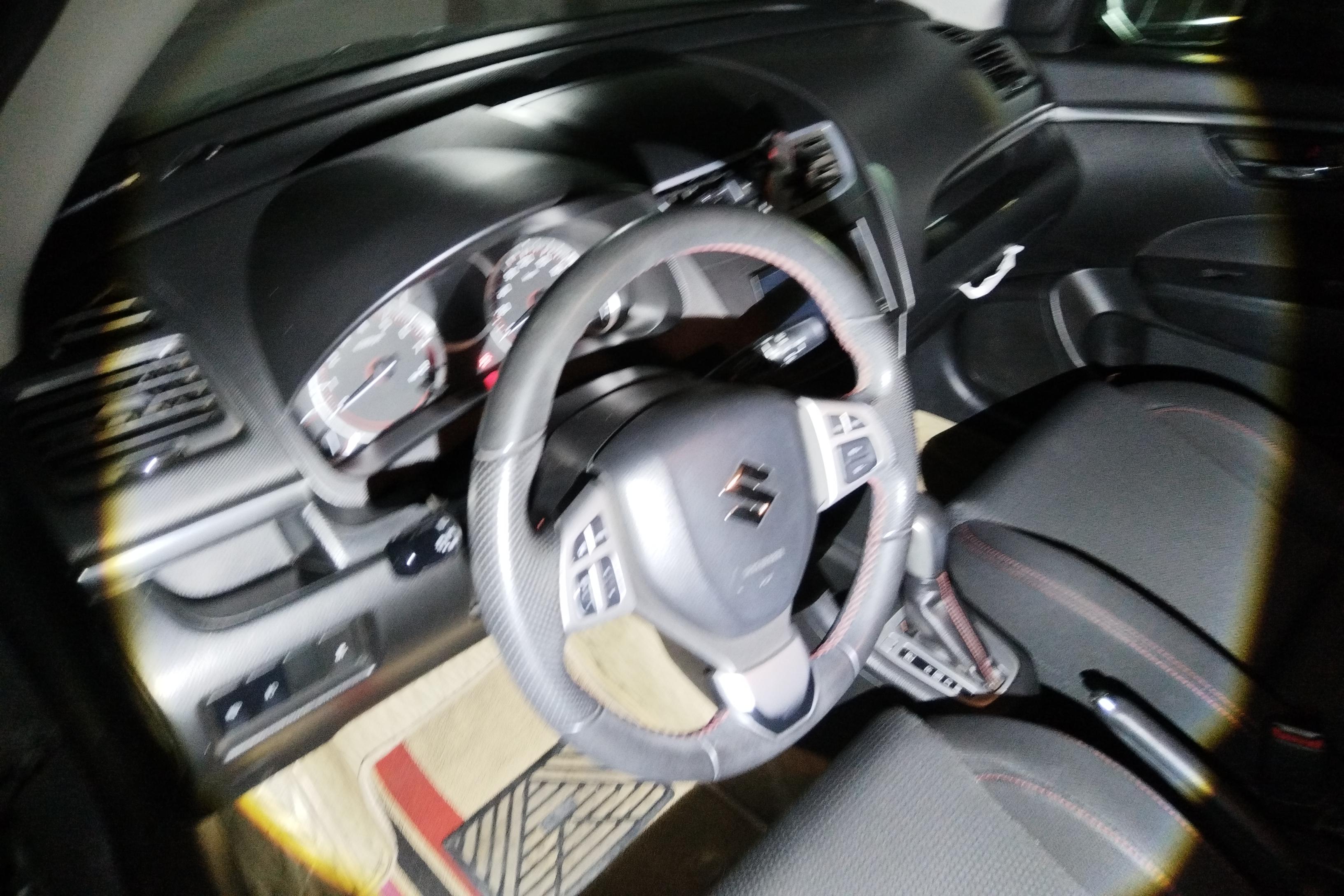 铃木速翼特 [进口] 2014款 1.6L 自动 5门5座两厢车 豪华版 