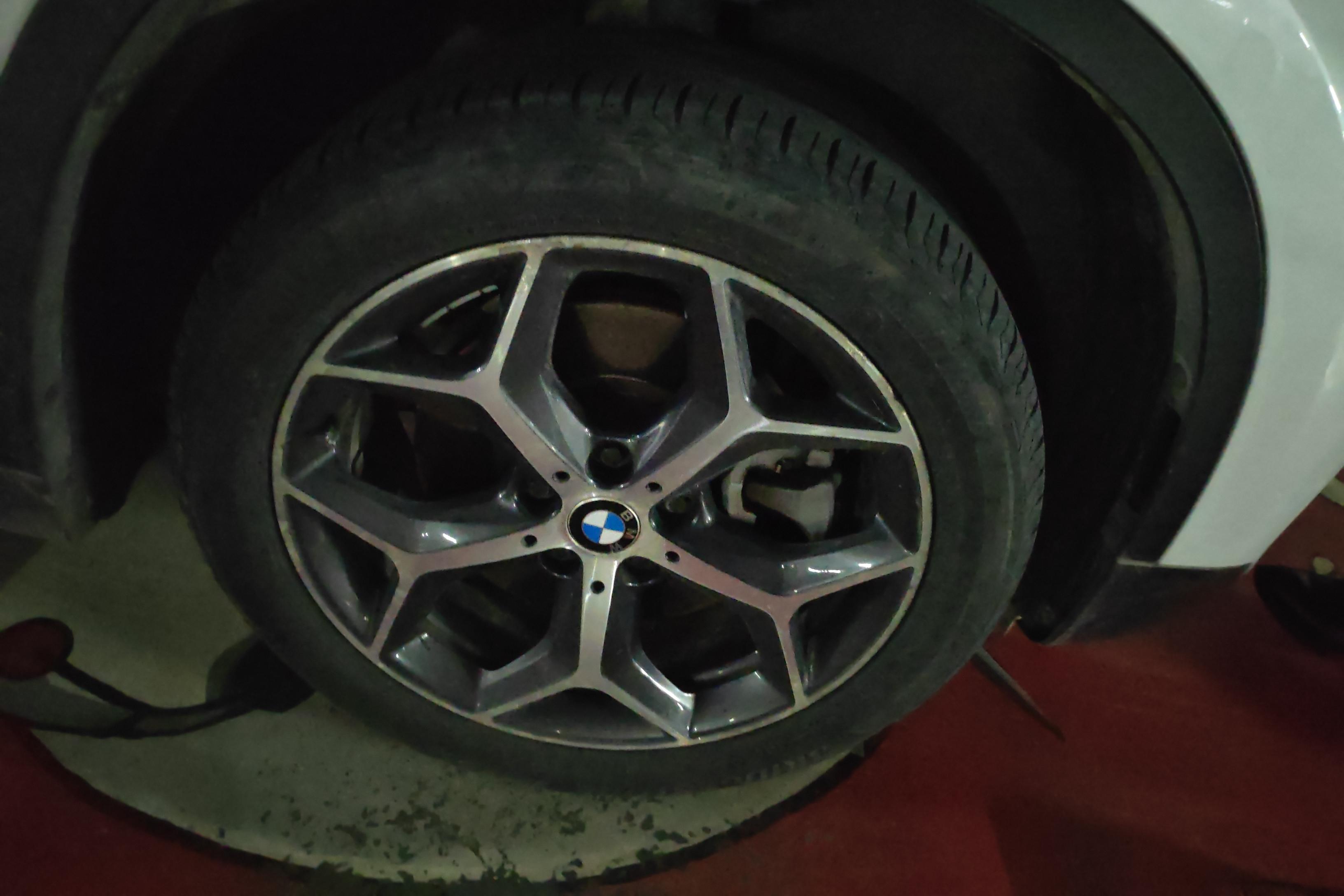 宝马X1 xDrive20Li 2019款 2.0T 自动 四驱 汽油 尊享型 (国Ⅴ) 