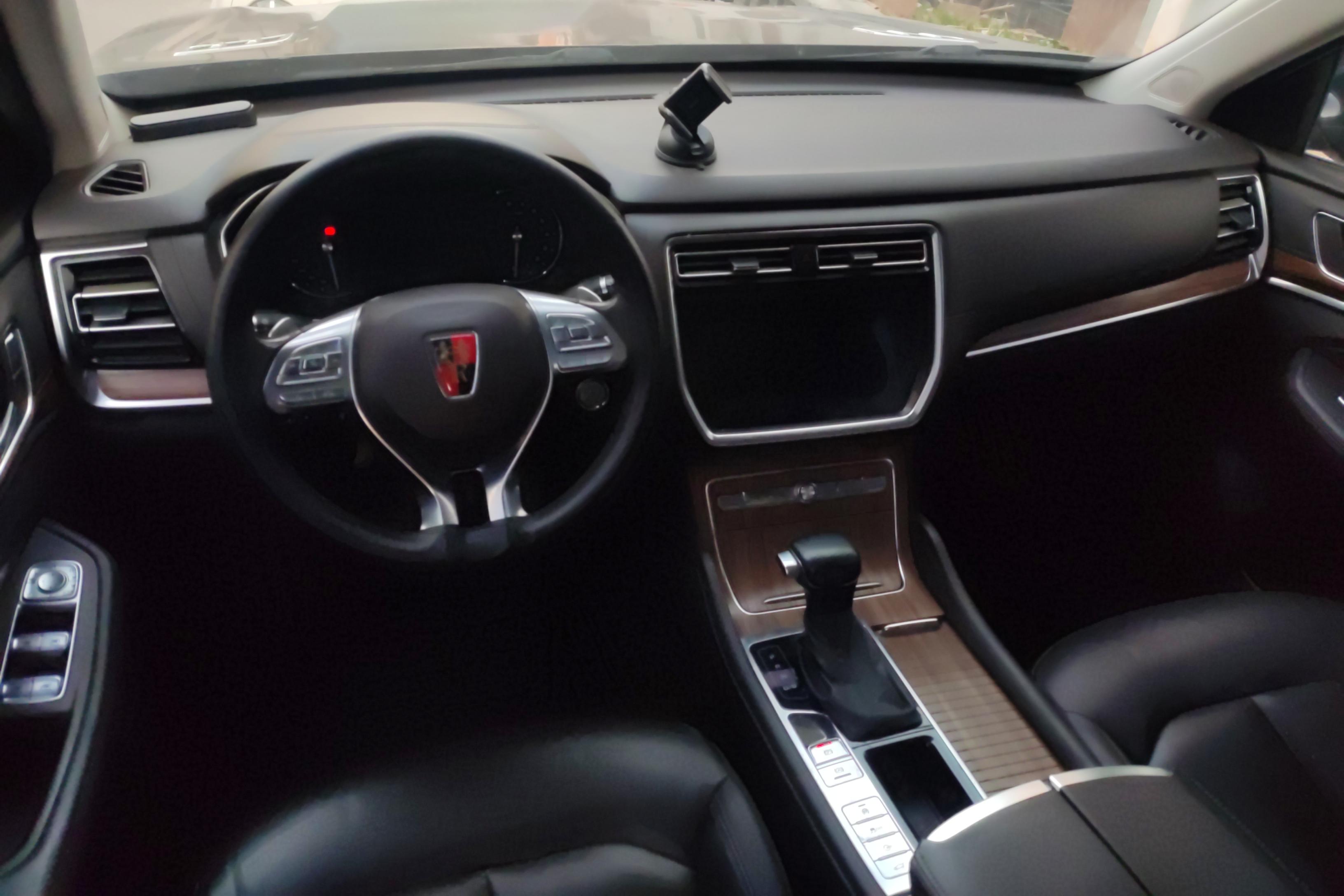 荣威RX8 2018款 2.0T 自动 后驱 30T智联网旗舰版 (国Ⅴ) 