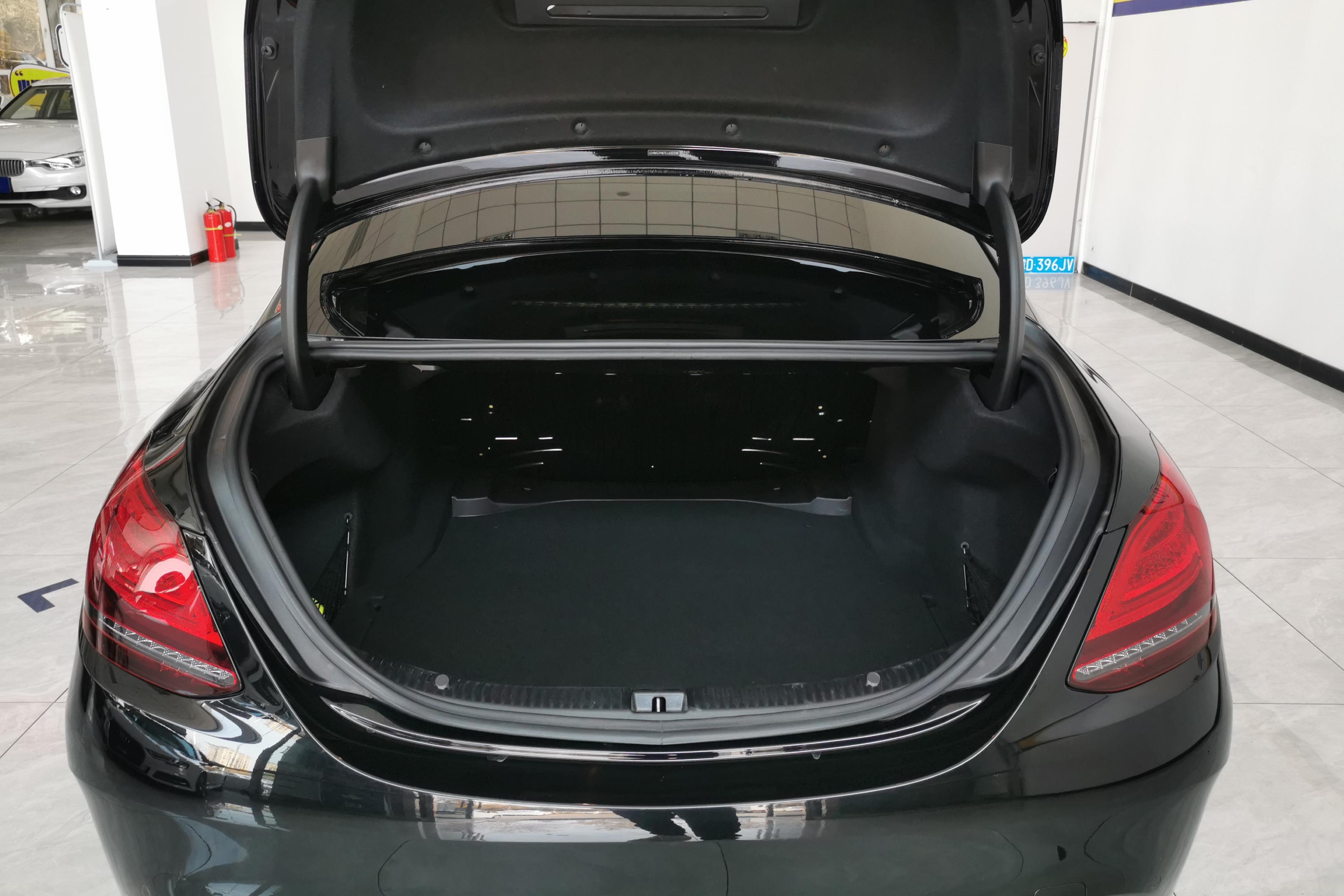 奔驰C级 2020款 1.5T 后驱 运动版 (国Ⅵ) 