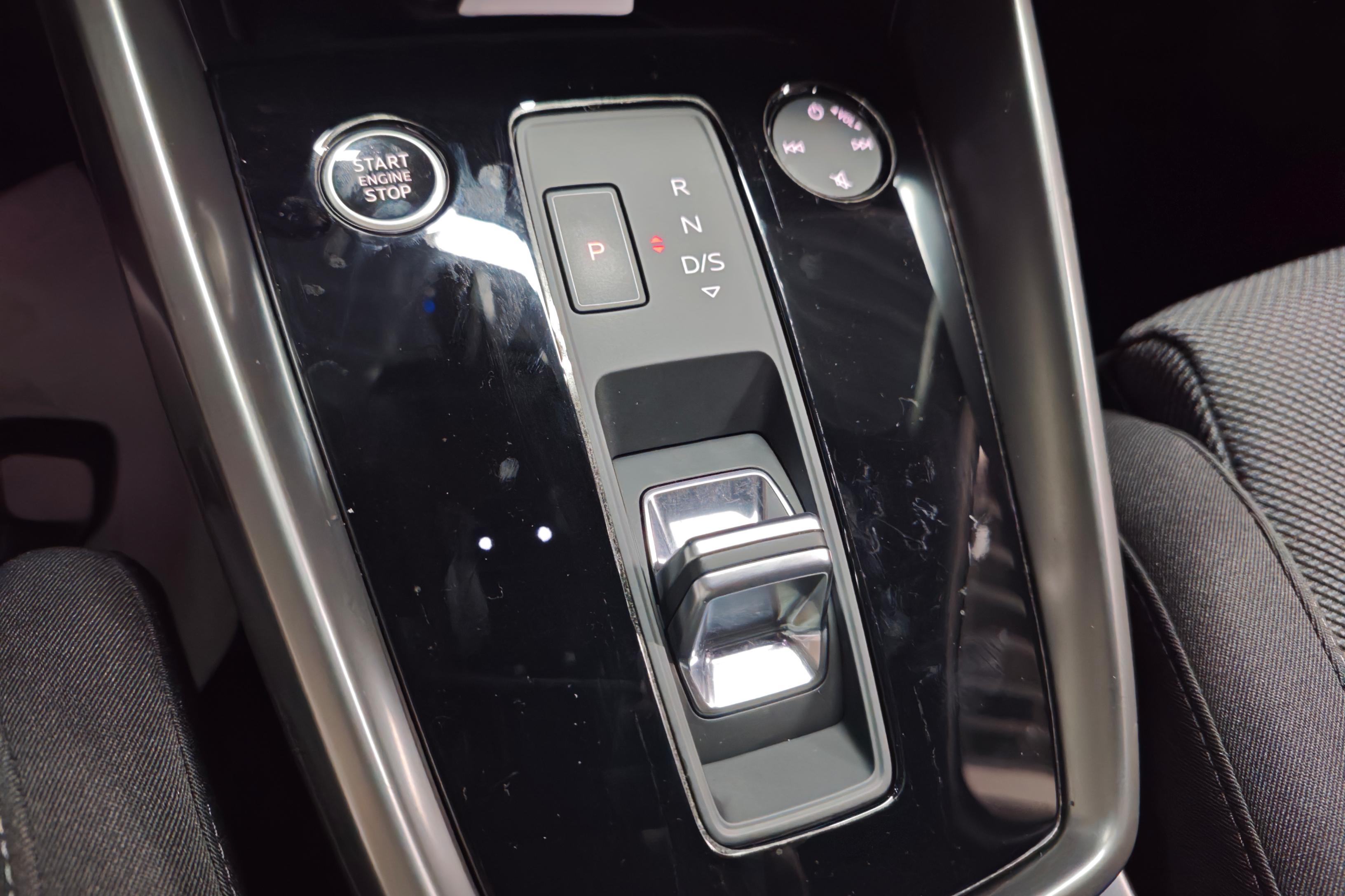 奥迪A3 L35TFSI 2021款 1.4T 自动 Limousline进取致雅型 (国Ⅵ) 