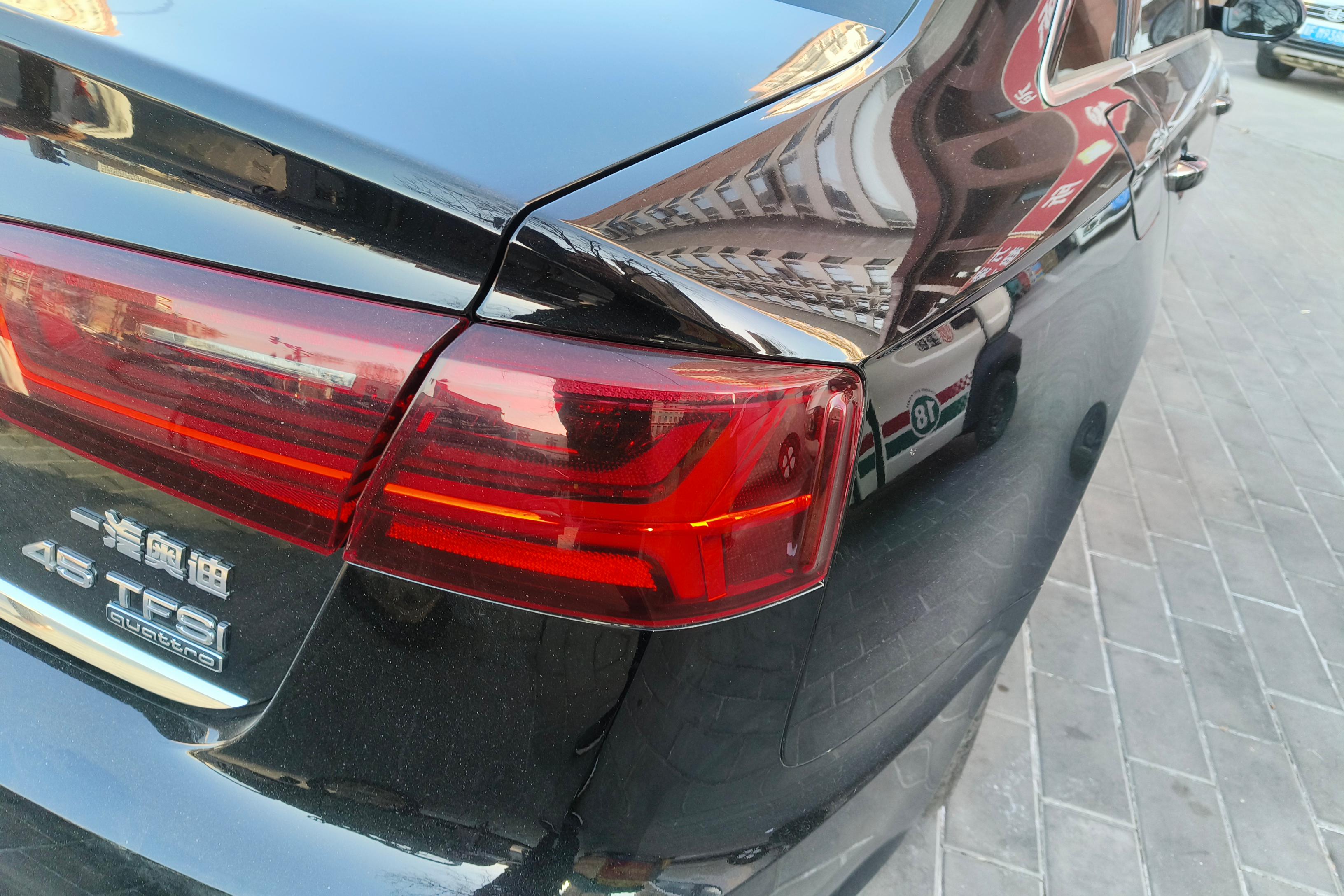奥迪A6L 45TFSI 2018款 3.0T 自动 运动型30周年纪念版 (国Ⅴ) 