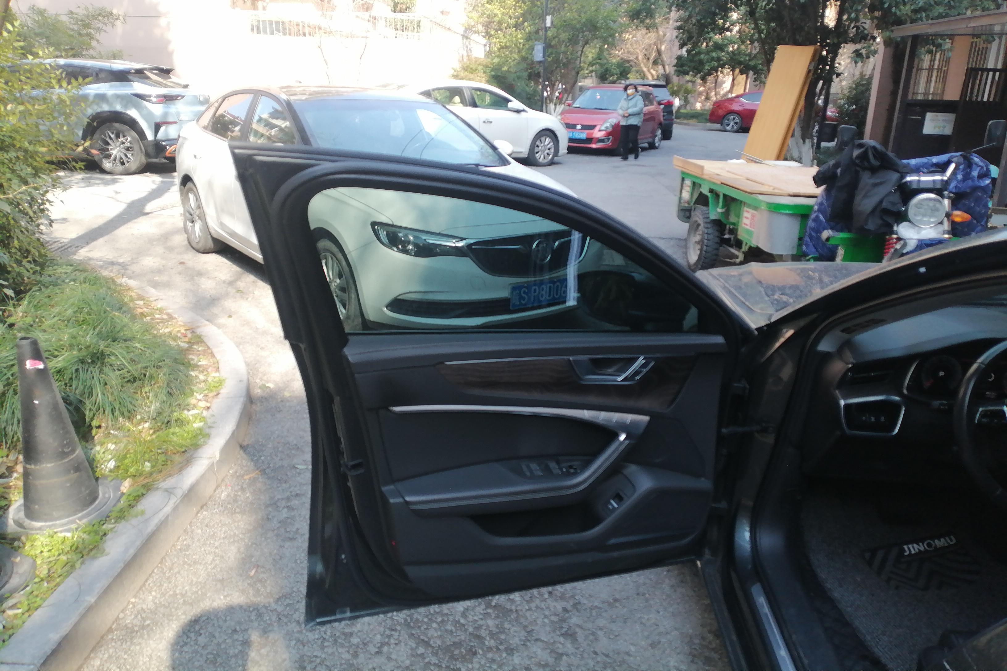 奥迪A6L 45TFSI 2023款 2.0T 自动 尊享致雅型 (国Ⅵ) 