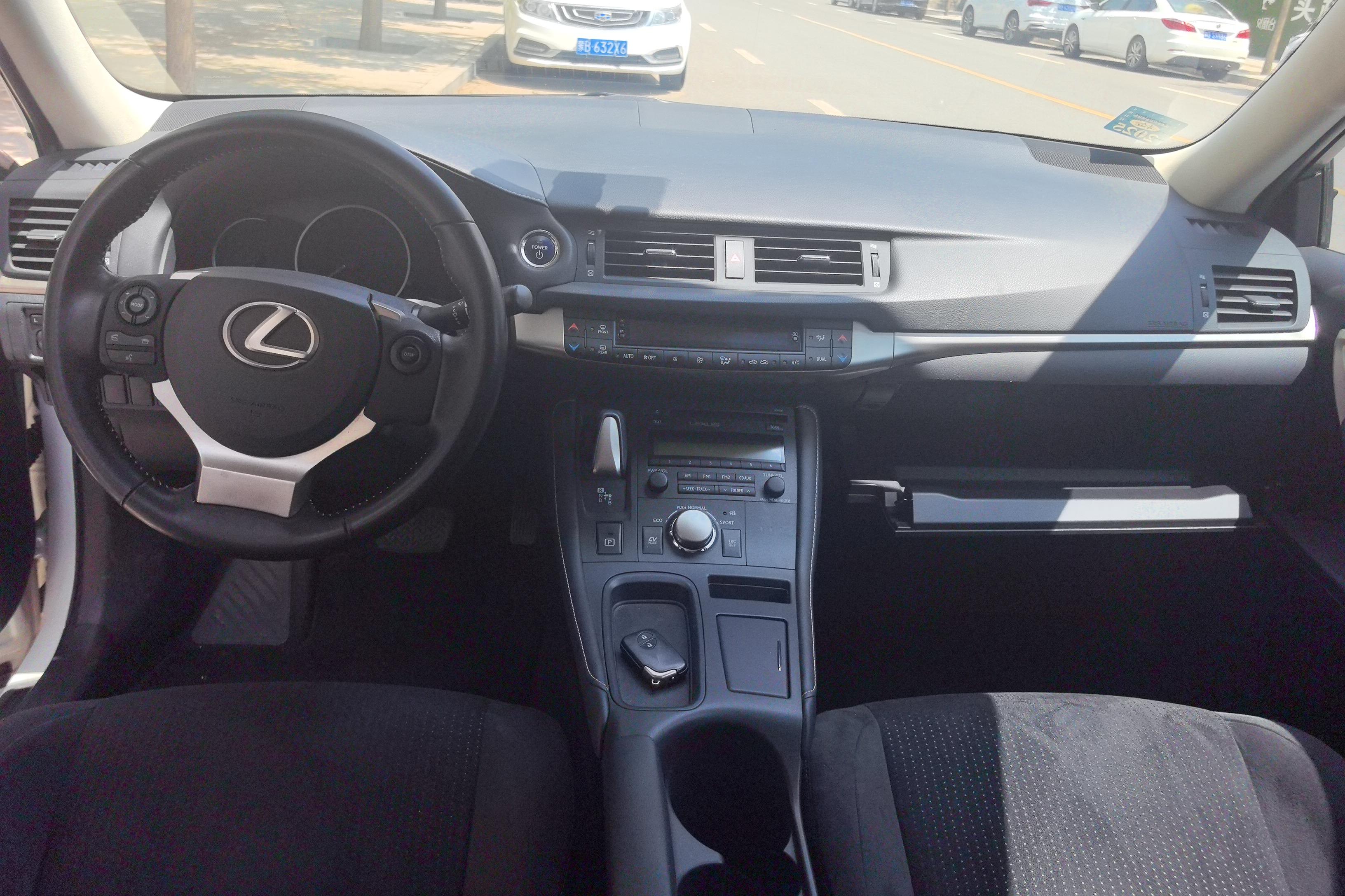 雷克萨斯CT 200h [进口] 2014款 1.8L 自动 精英版单色 