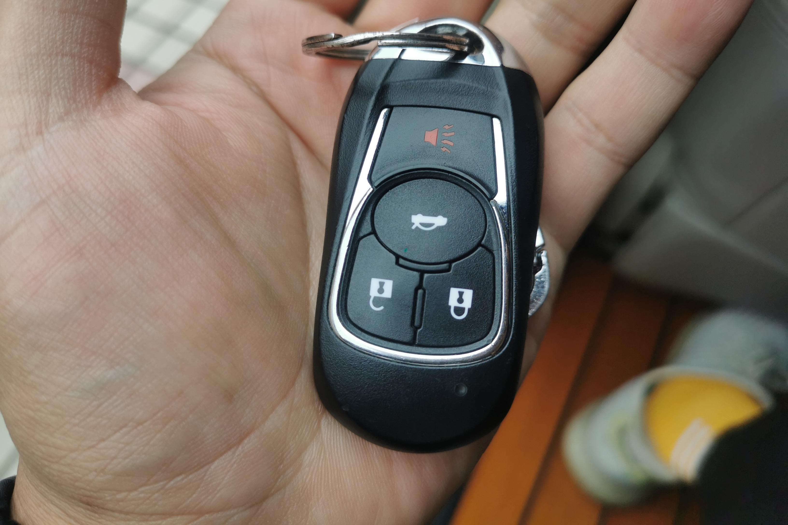 别克GL8 2018款 2.0T 自动 7座 28T舒适型 (国Ⅵ) 
