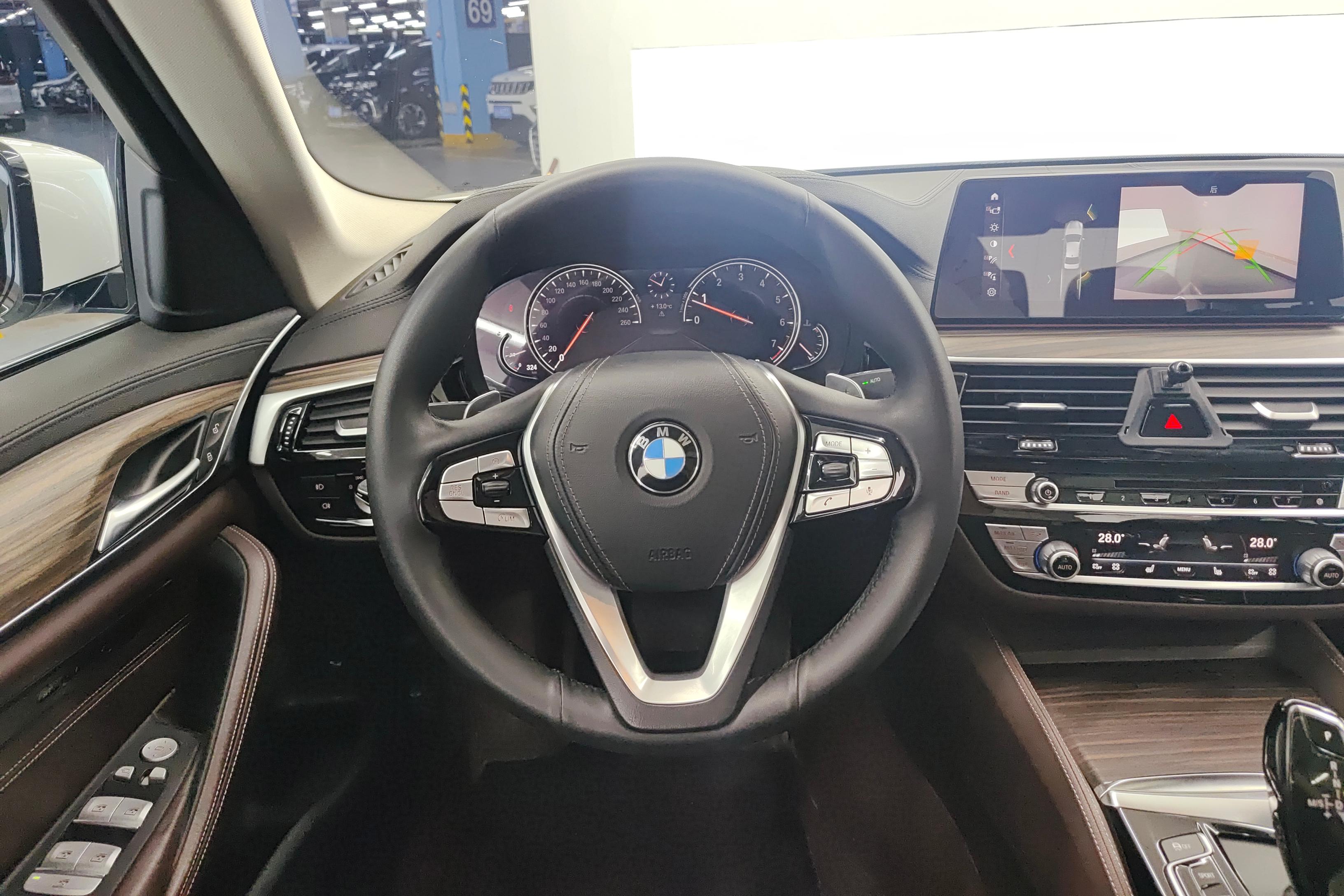 宝马5系 530Li 2018款 2.0T 自动 汽油 xDrive豪华套装改款 (国Ⅴ) 