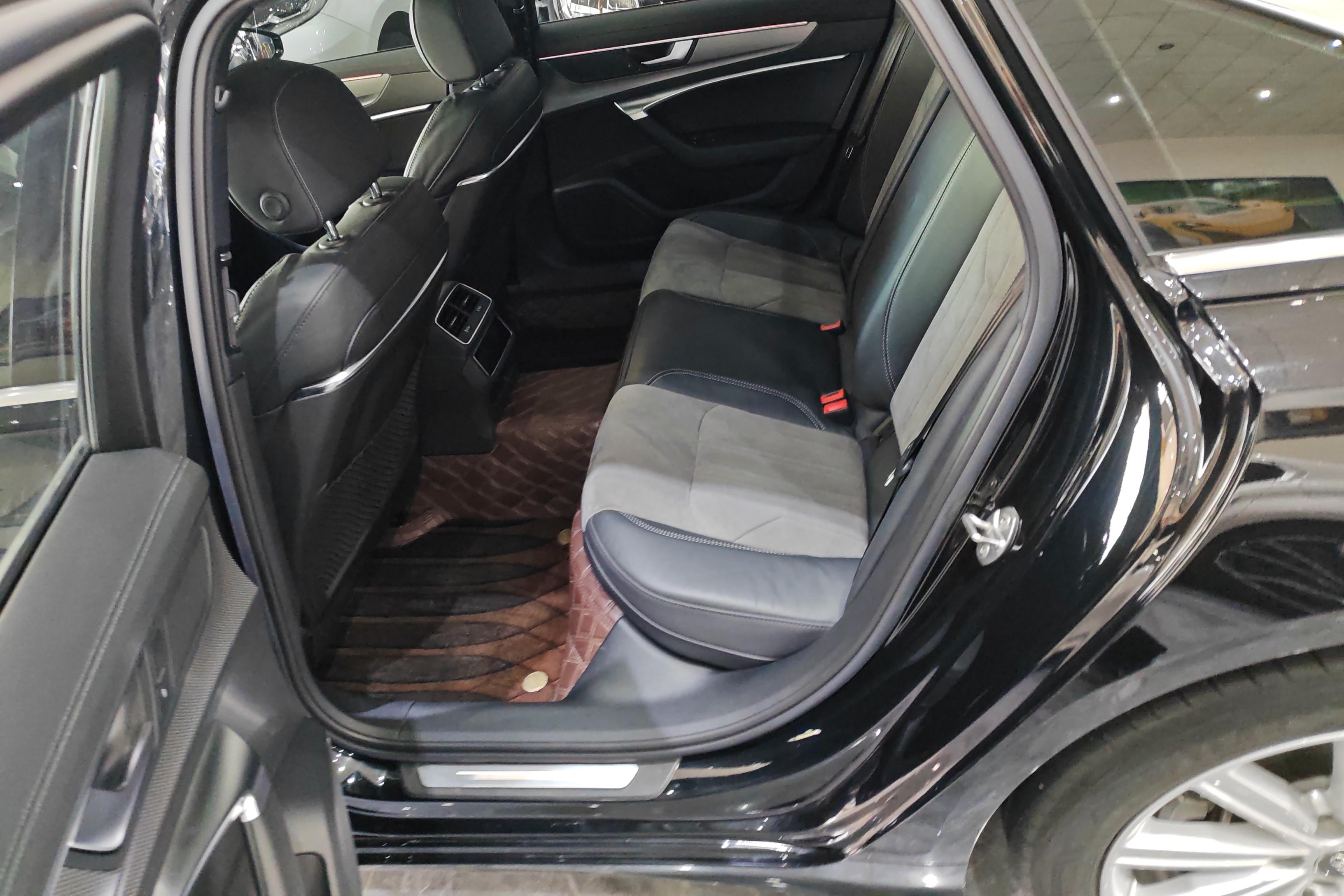 奥迪A6L 45TFSI 2020款 2.0T 自动 臻选动感型 (国Ⅵ) 