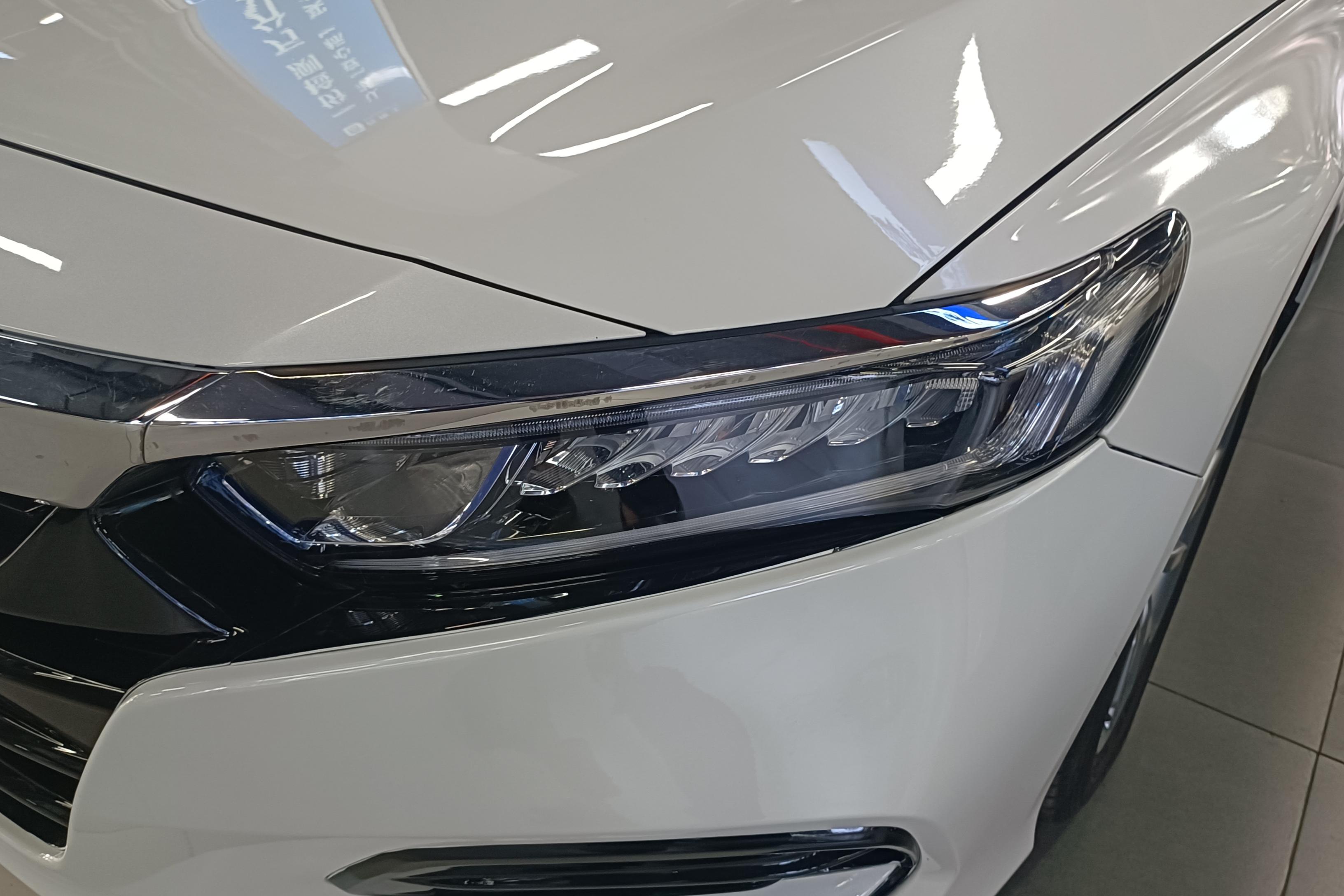 本田雅阁 2018款 1.5T 自动 260TURBO精英版 (国Ⅴ) 