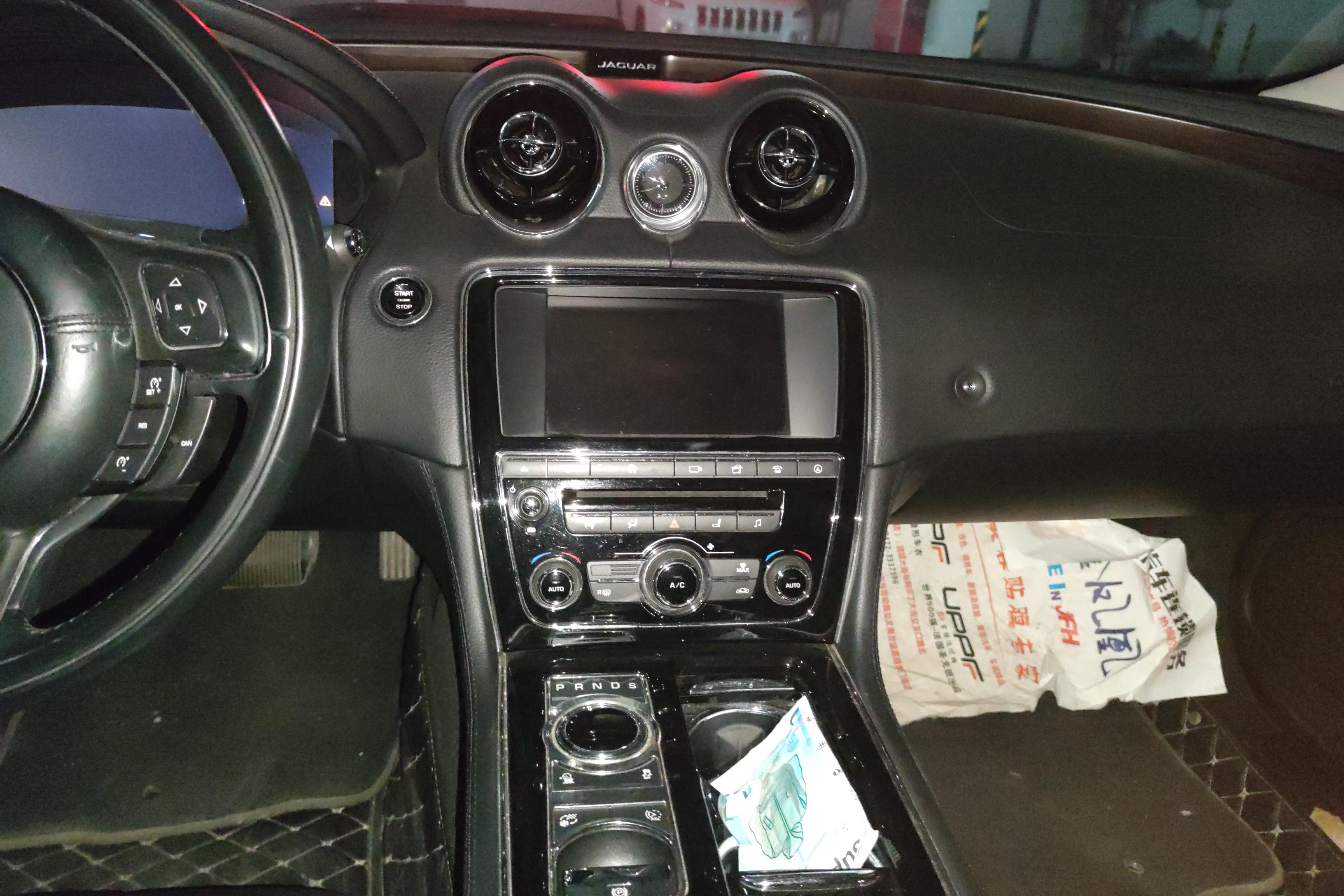 捷豹XJ L [进口] 2016款 3.0T 自动 汽油 典雅商务版 