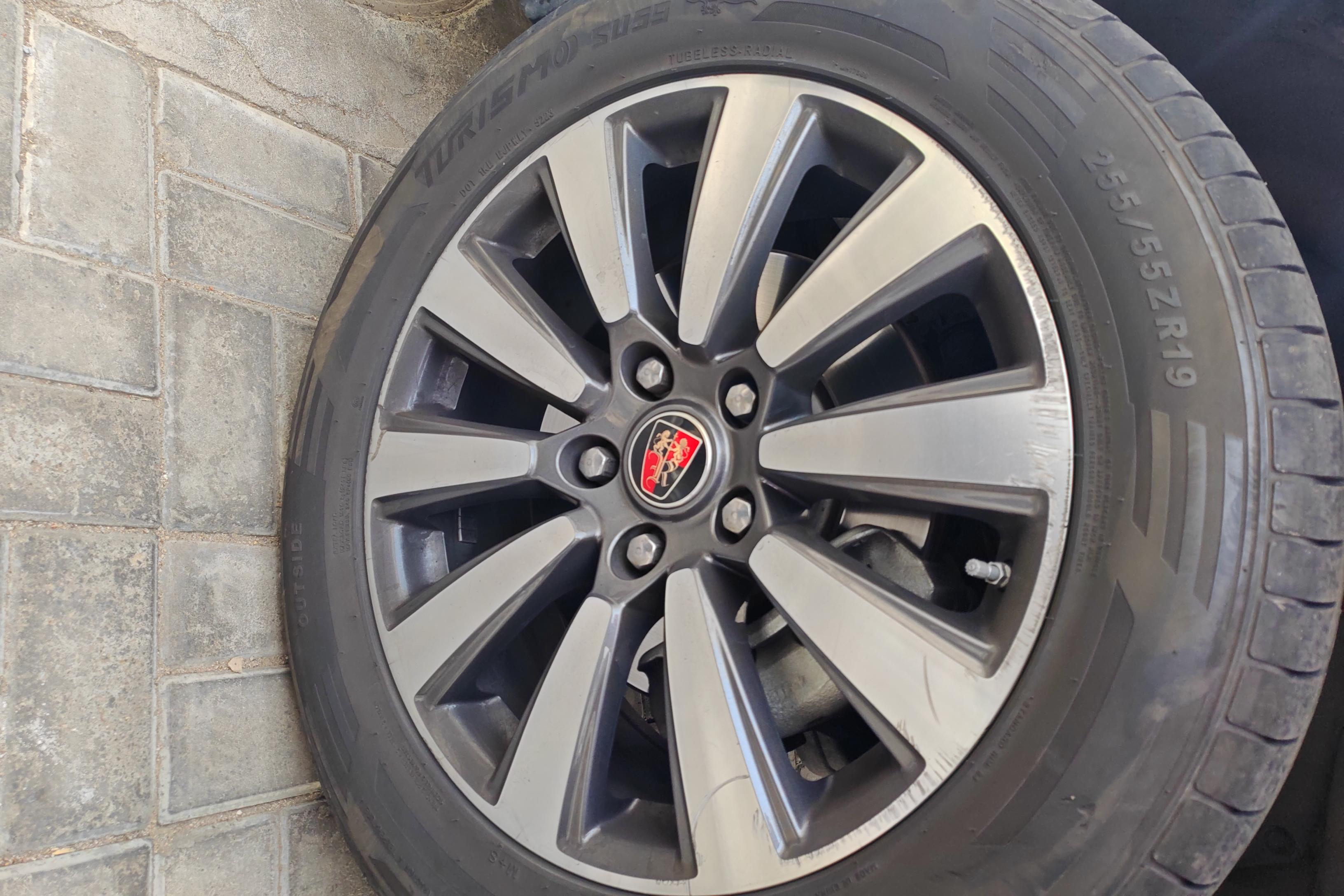 荣威RX8 2019款 2.0T 自动 四驱 30T智联网超群至尊版 (国Ⅵ) 