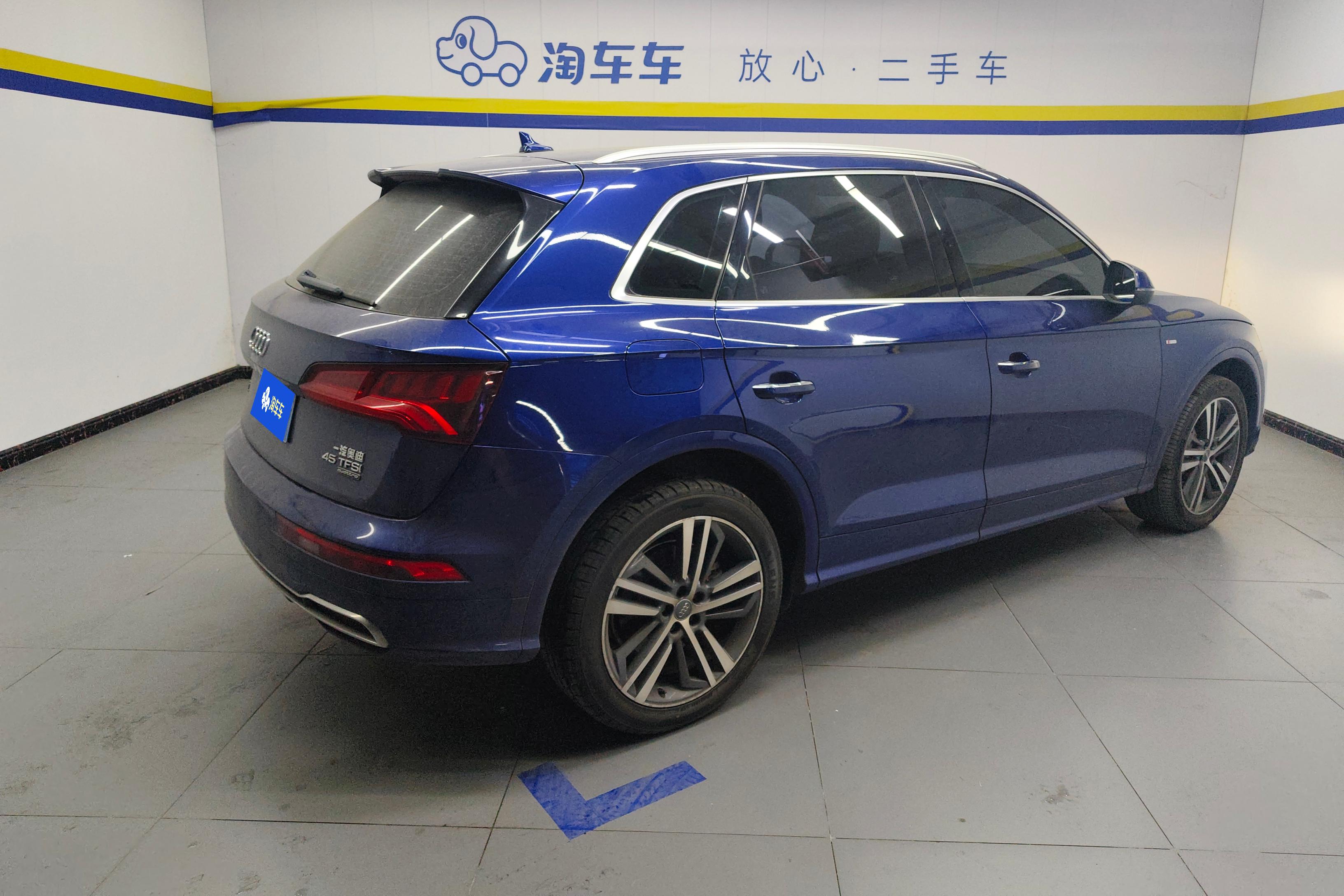 奥迪Q5L 45TFSI 2018款 2.0T 自动 尊享豪华运动型 (国Ⅴ) 